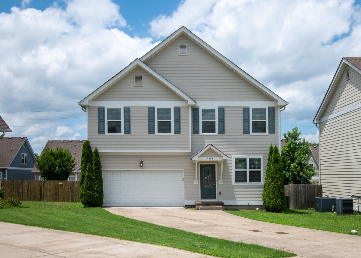 708 Ellie Dr