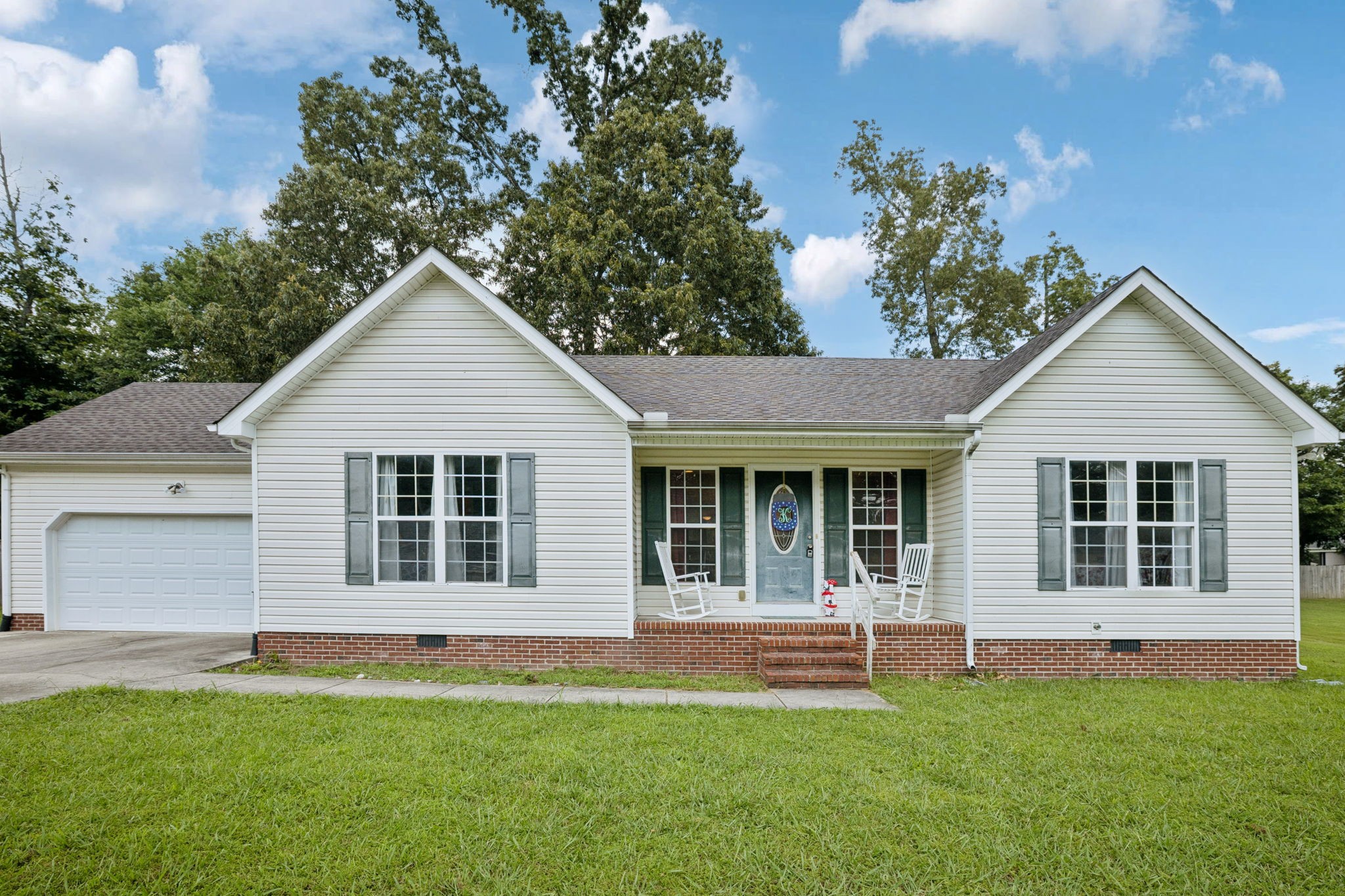 525 Indian Springs Cir Property Photo 1