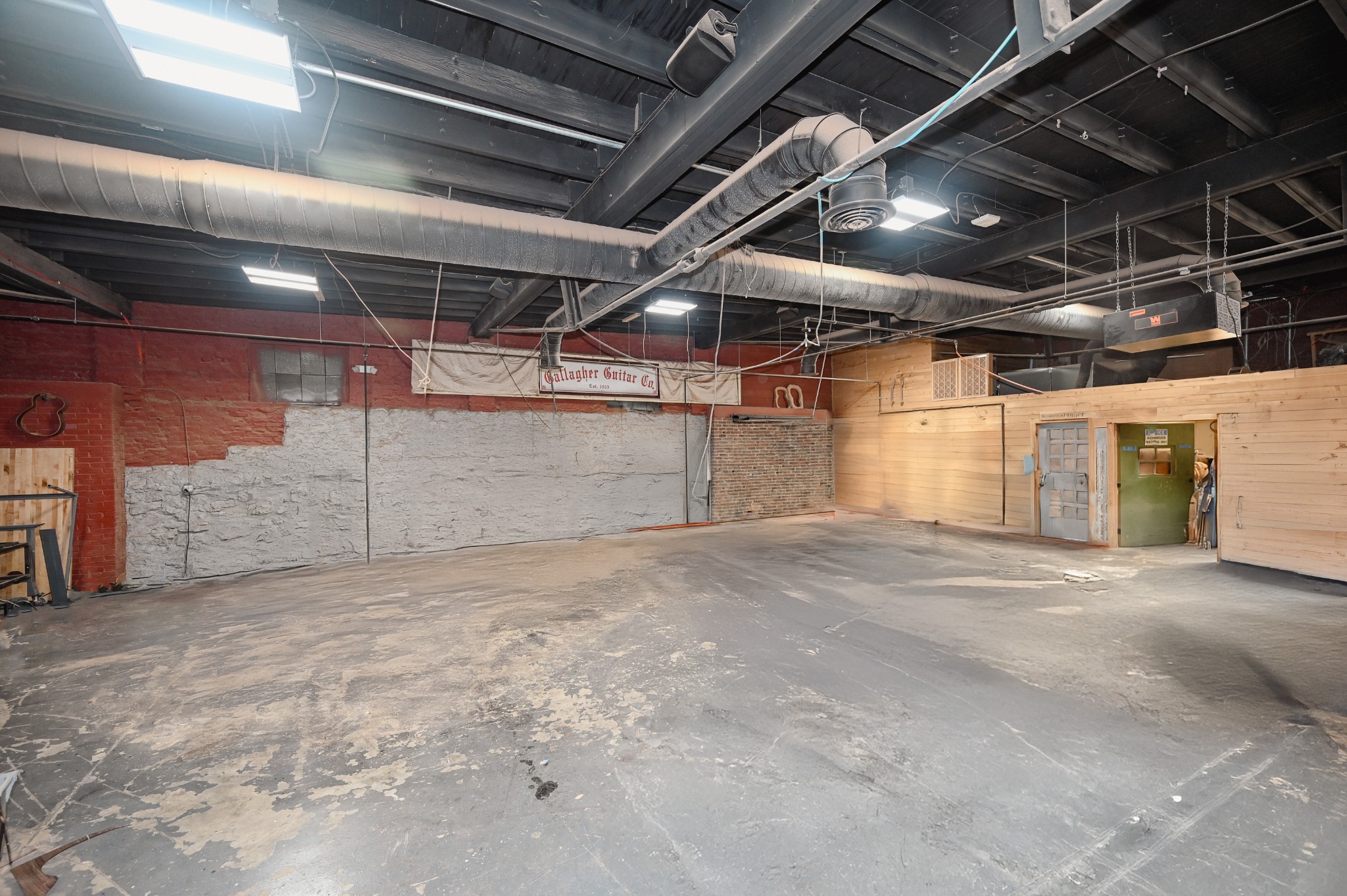 118 N Walnut St Property Photo 1