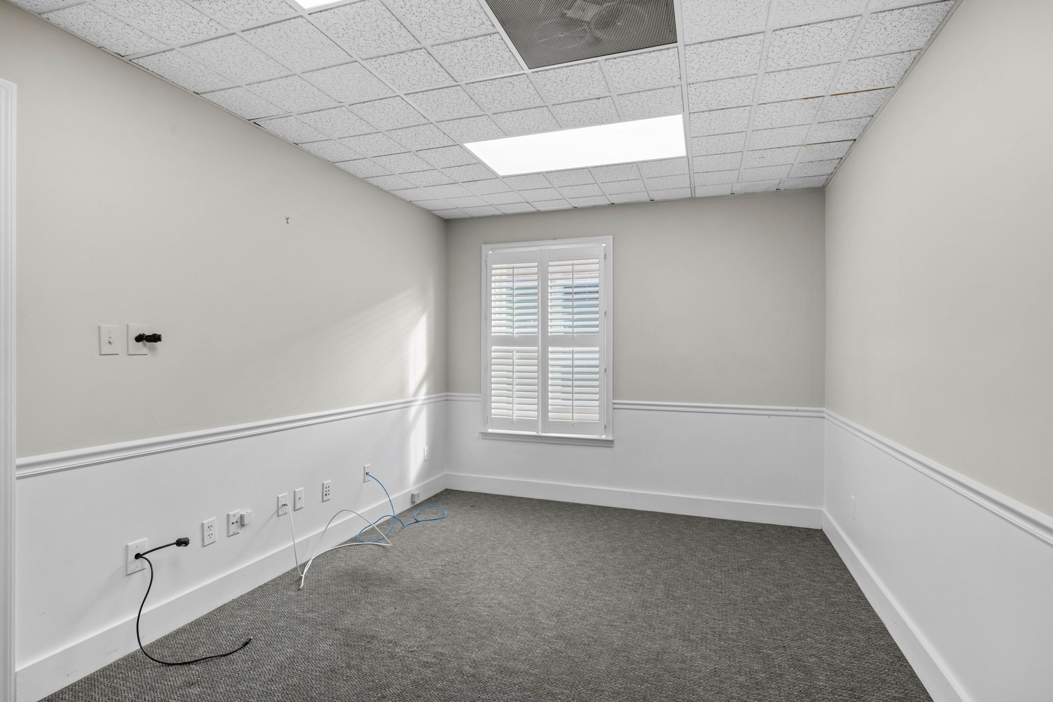 339 Main St Property Photo 4