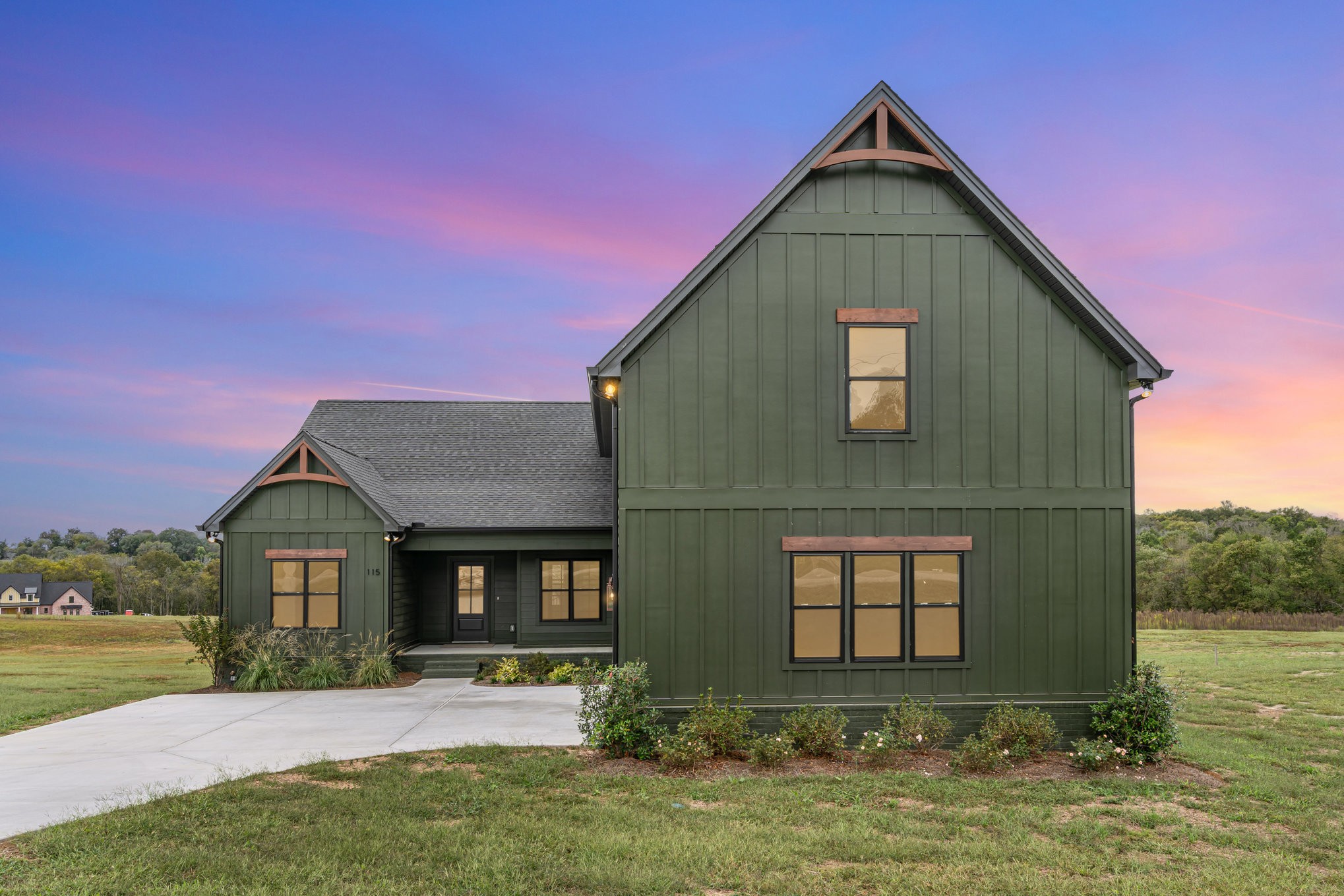 115 Crenshaw Rd Property Photo 1