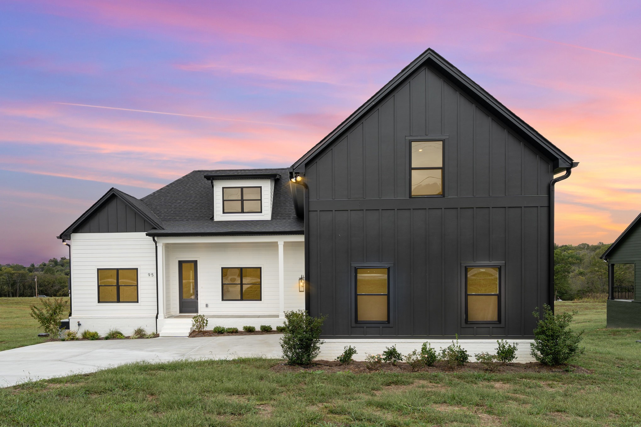 95 Crenshaw Rd Property Photo 1