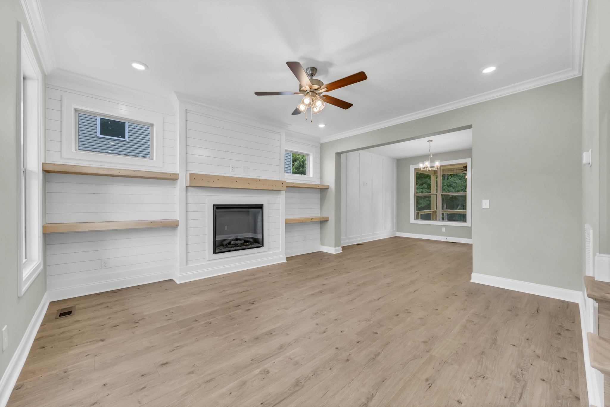 578 Pongracz Way Property Photo 6