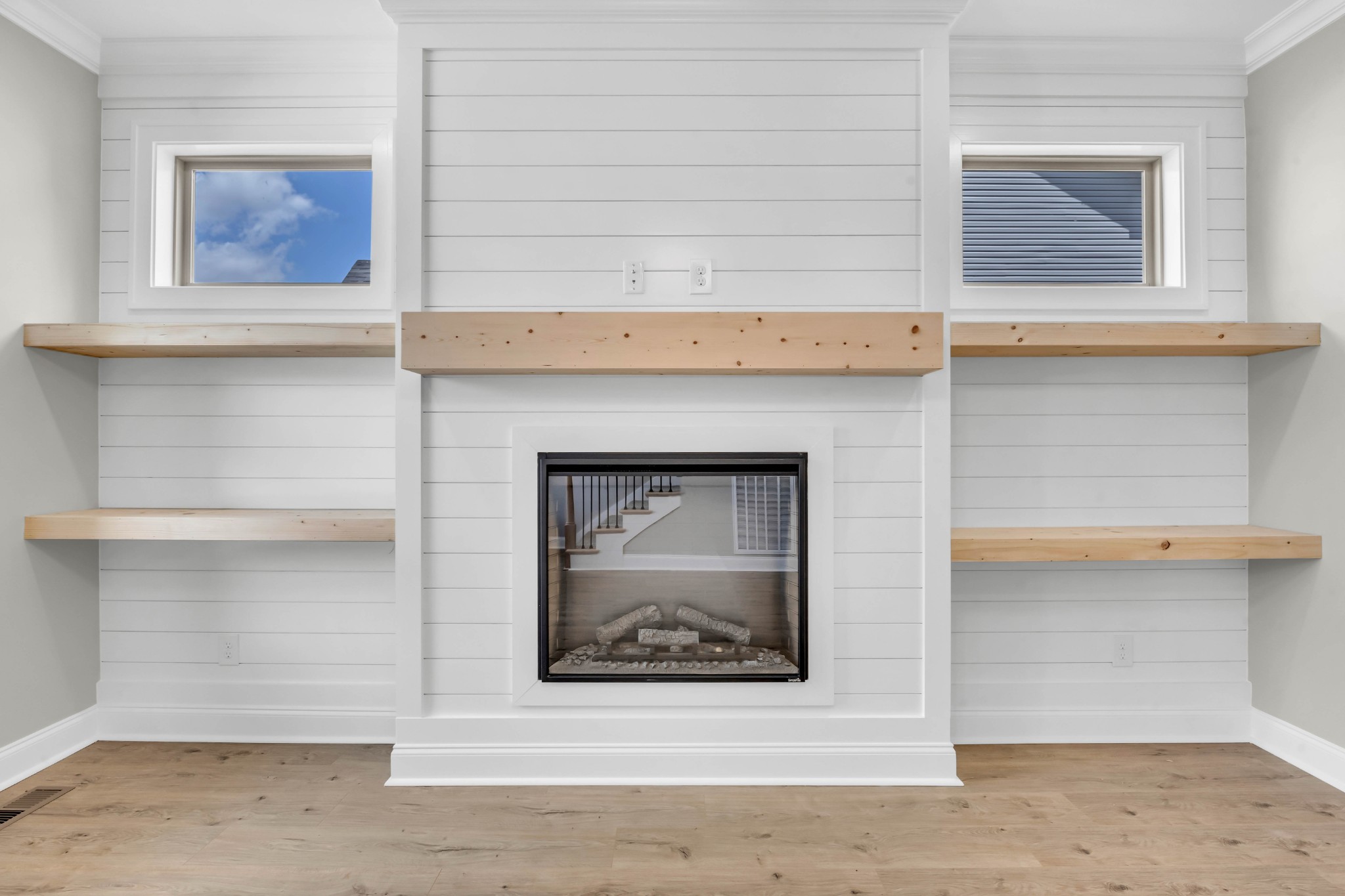 578 Pongracz Way Property Photo 8