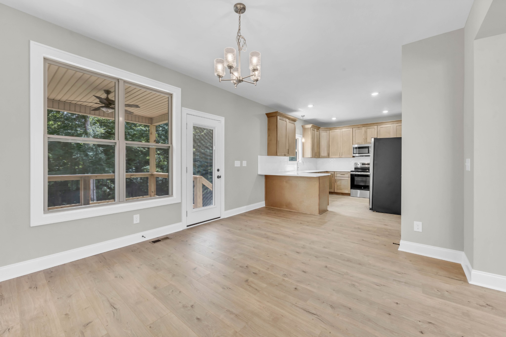 578 Pongracz Way Property Photo 11