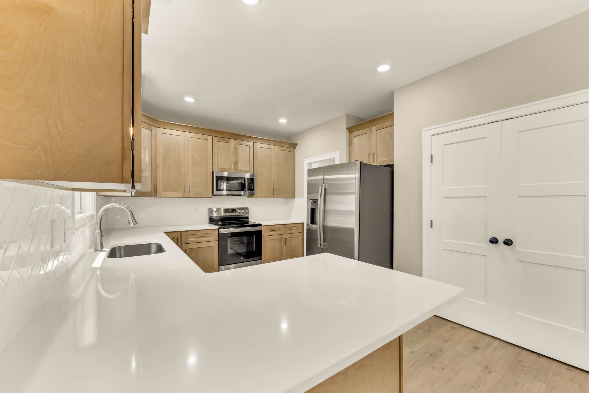 578 Pongracz Way Property Photo 12