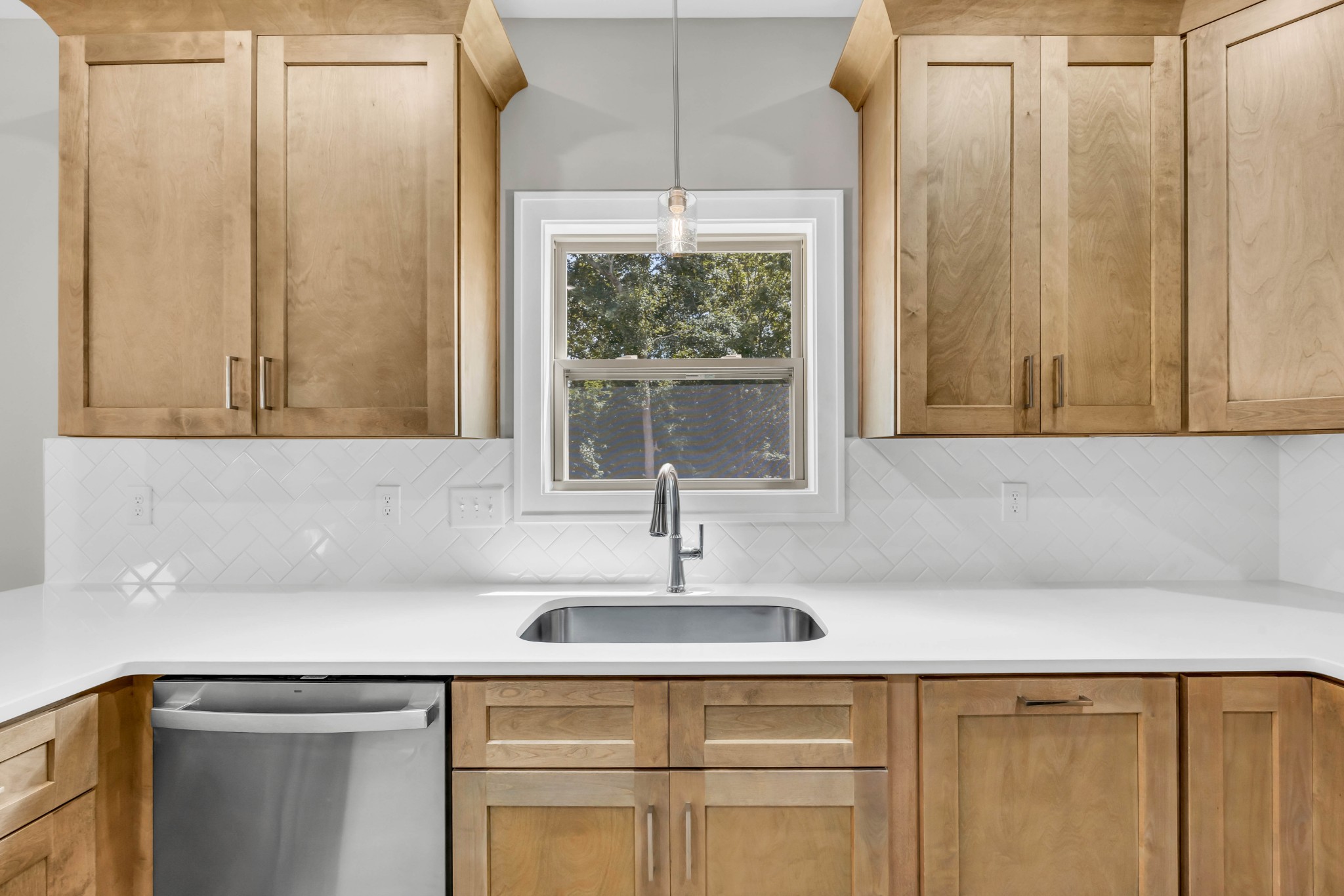 578 Pongracz Way Property Photo 14