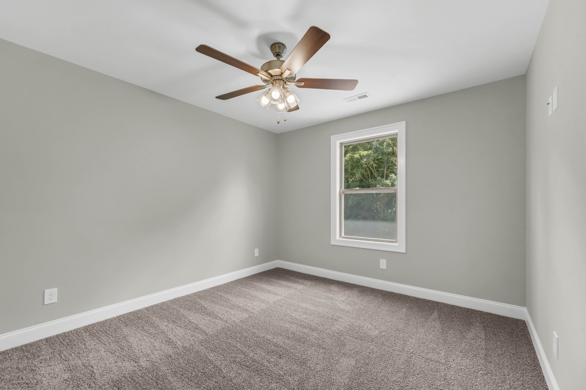 578 Pongracz Way Property Photo 26