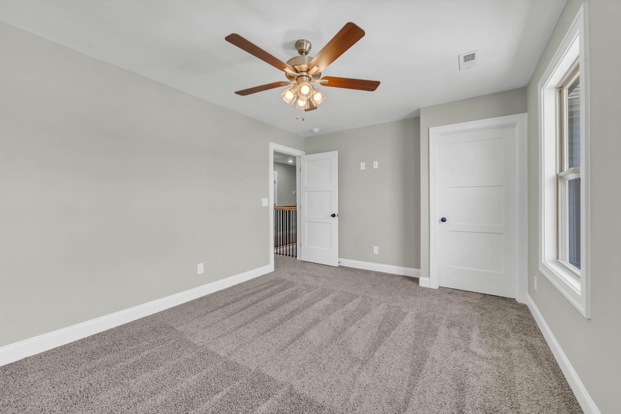 578 Pongracz Way Property Photo 29