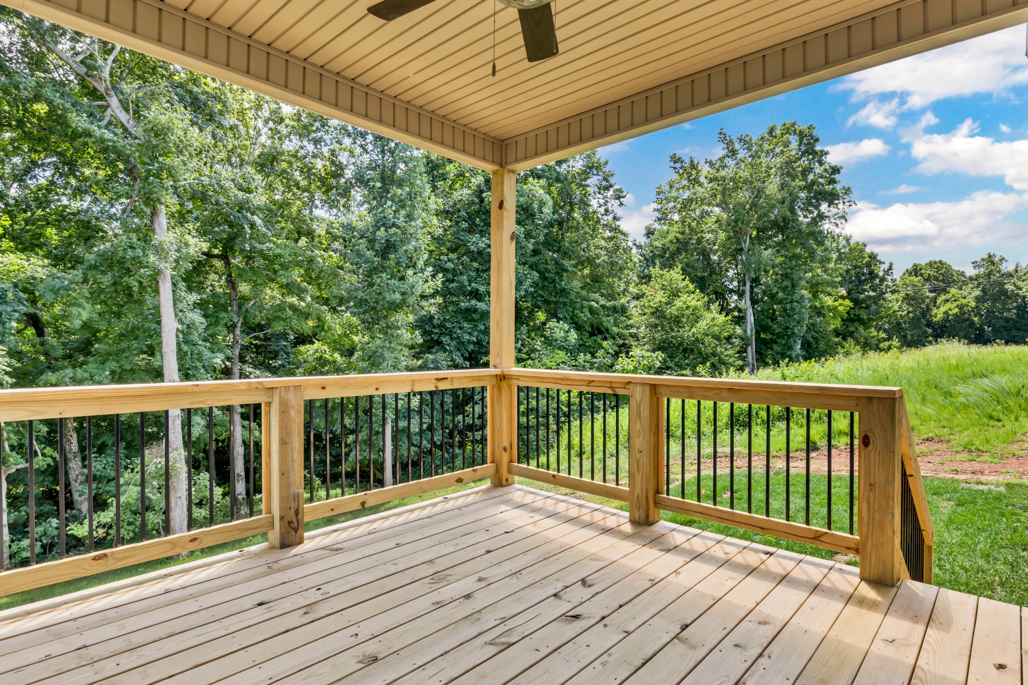 578 Pongracz Way Property Photo 33