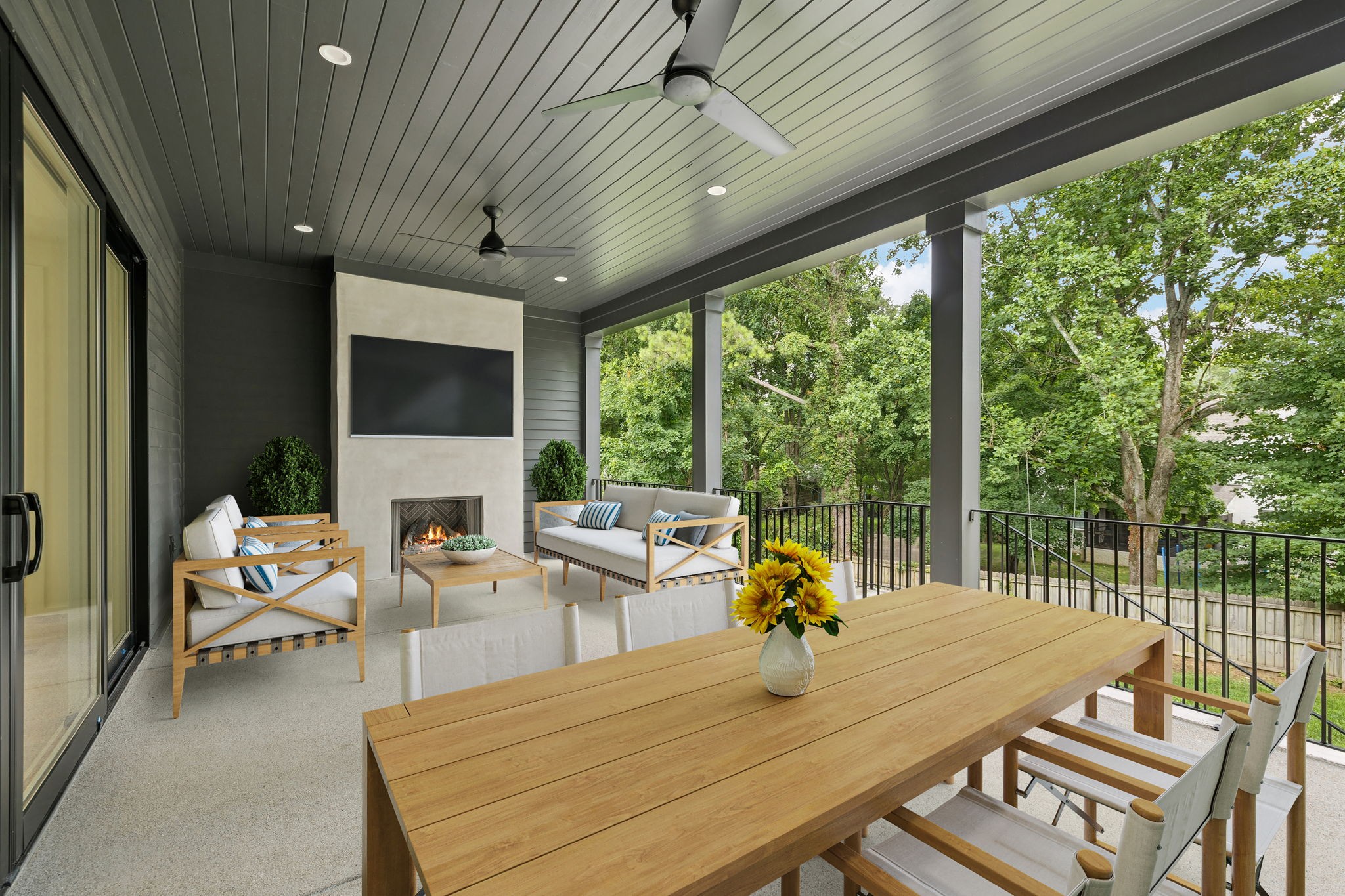 4045 Outer Drive Property Photo 11