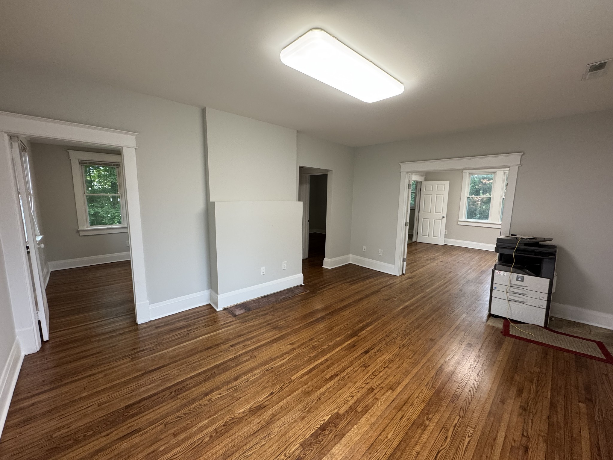 106 S Tarver Ave Property Photo 4