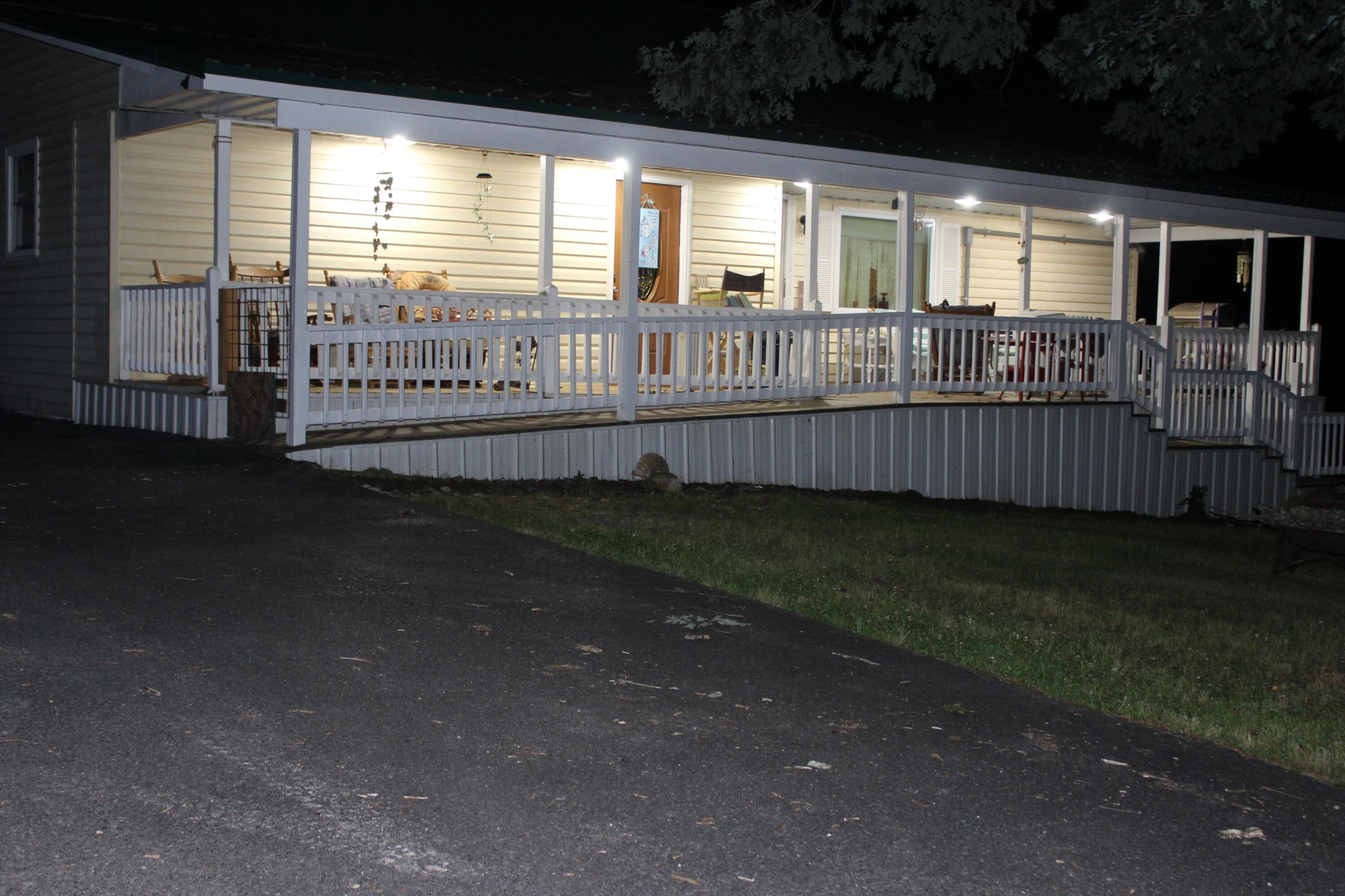 150 Crane Street Property Photo 1
