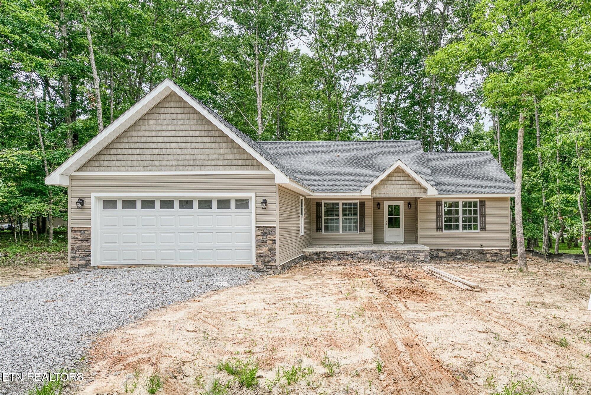 112 Dover Lane Property Photo 1