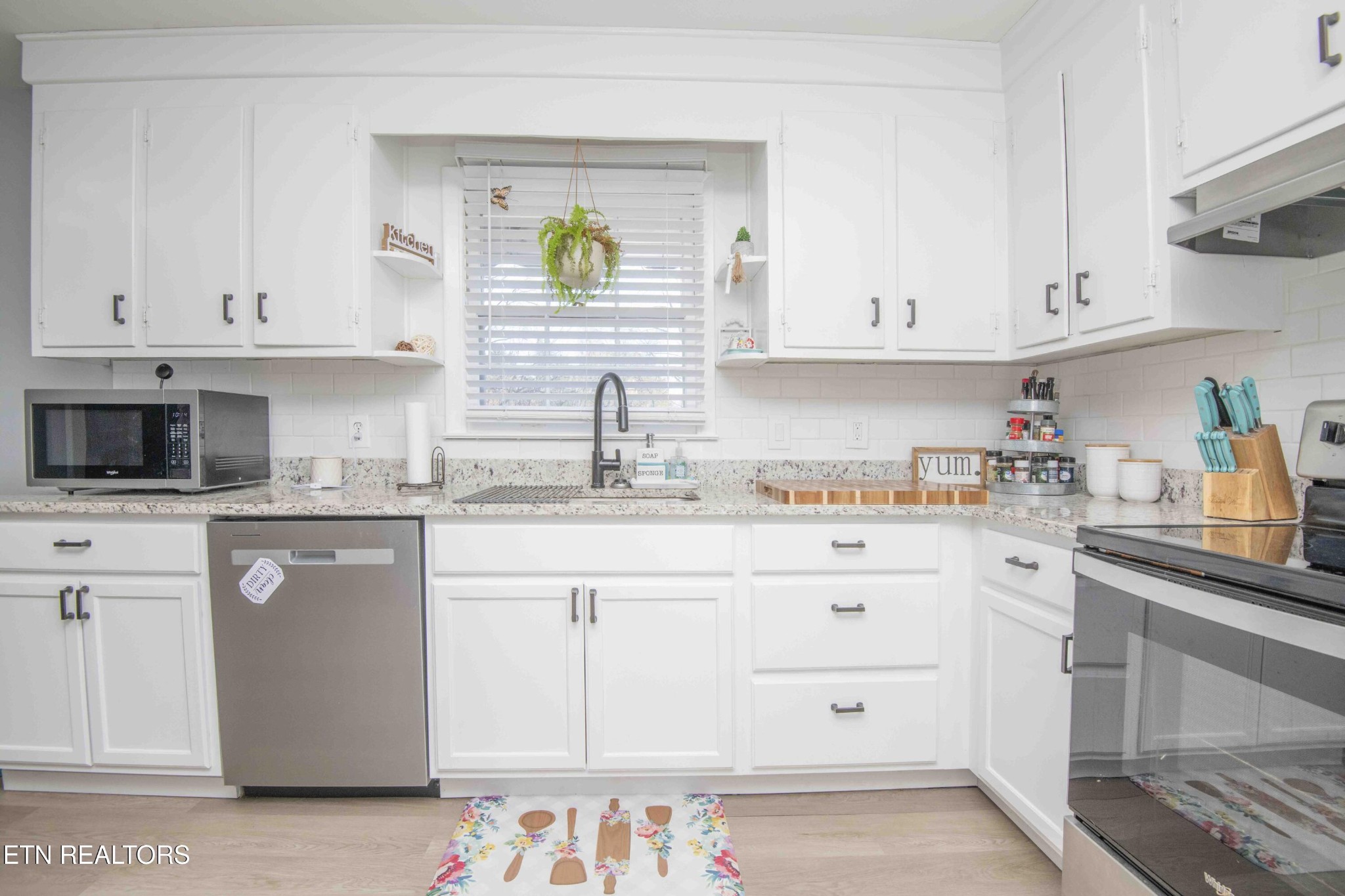 8114 Sharp Rd Property Photo 12