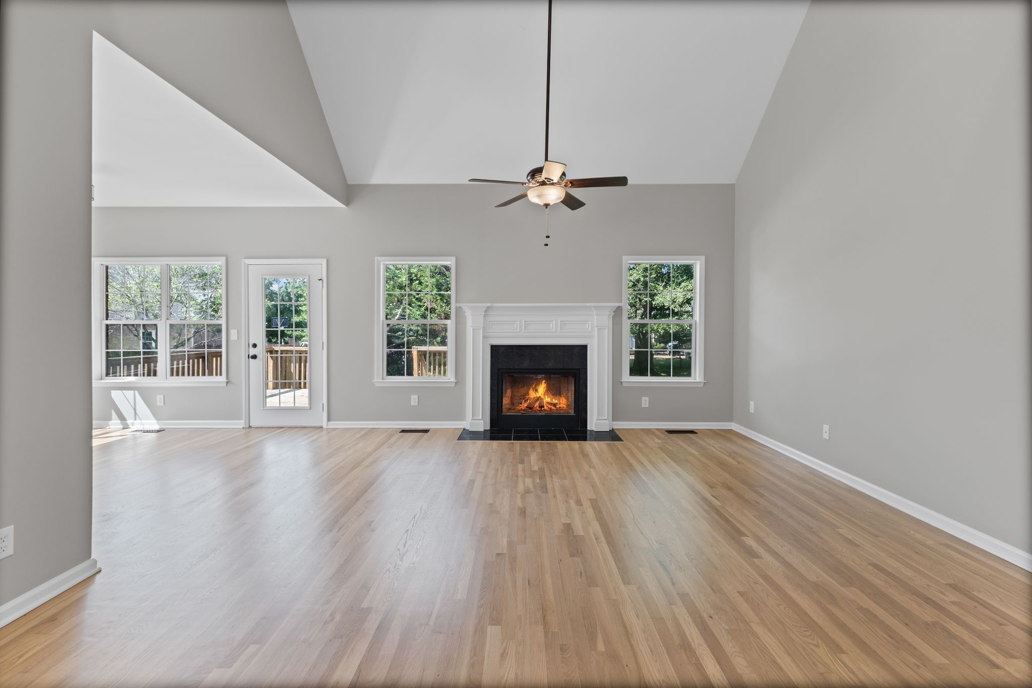 236 Comer Cir Property Photo 5