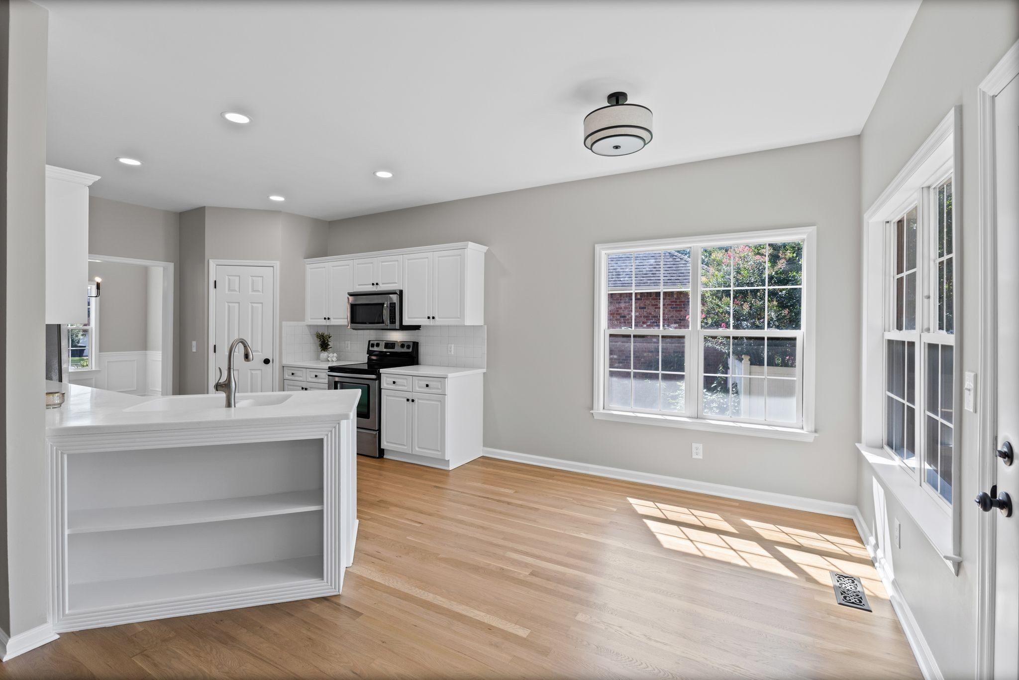 236 Comer Cir Property Photo 9