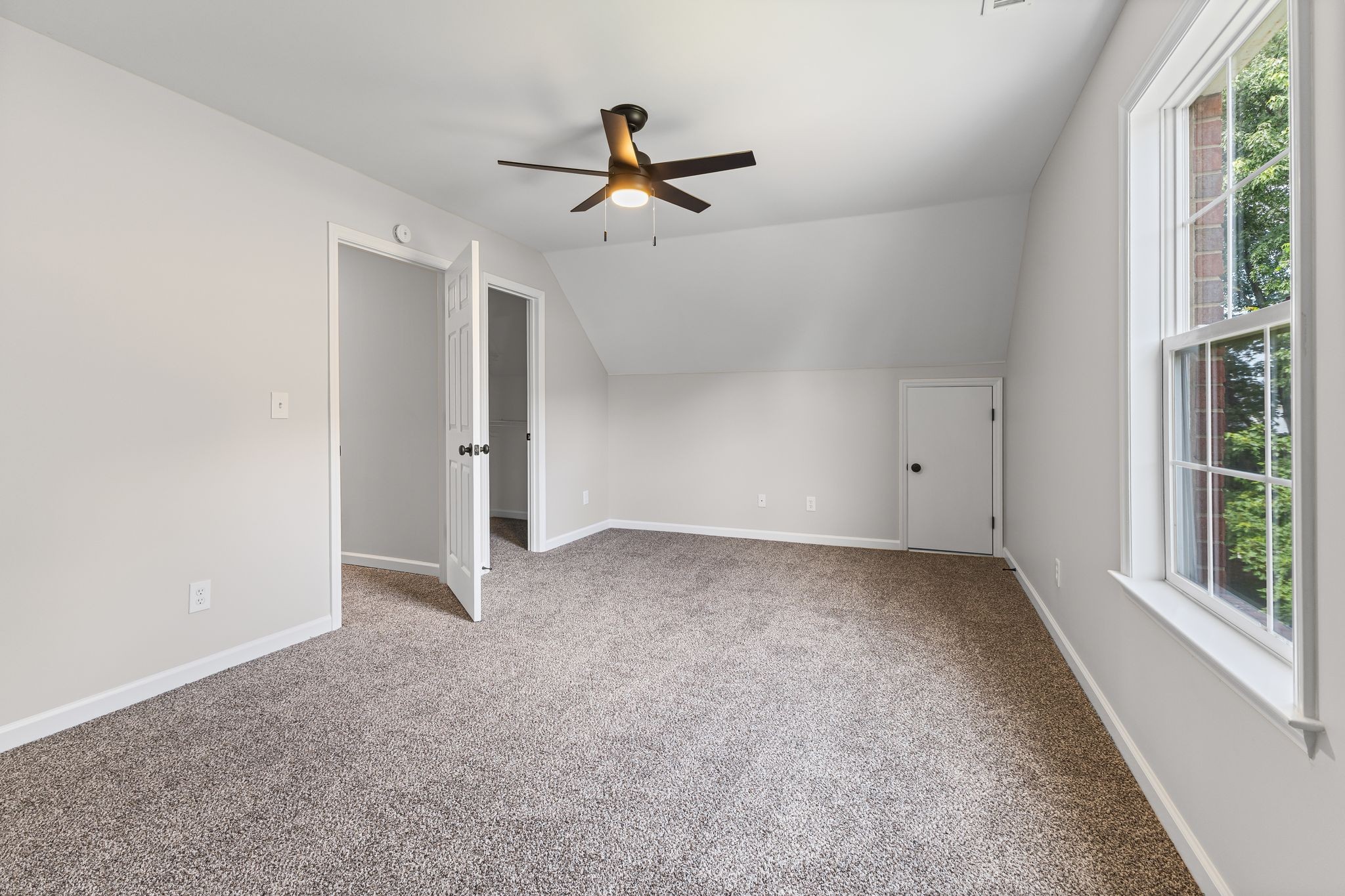 236 Comer Cir Property Photo 24