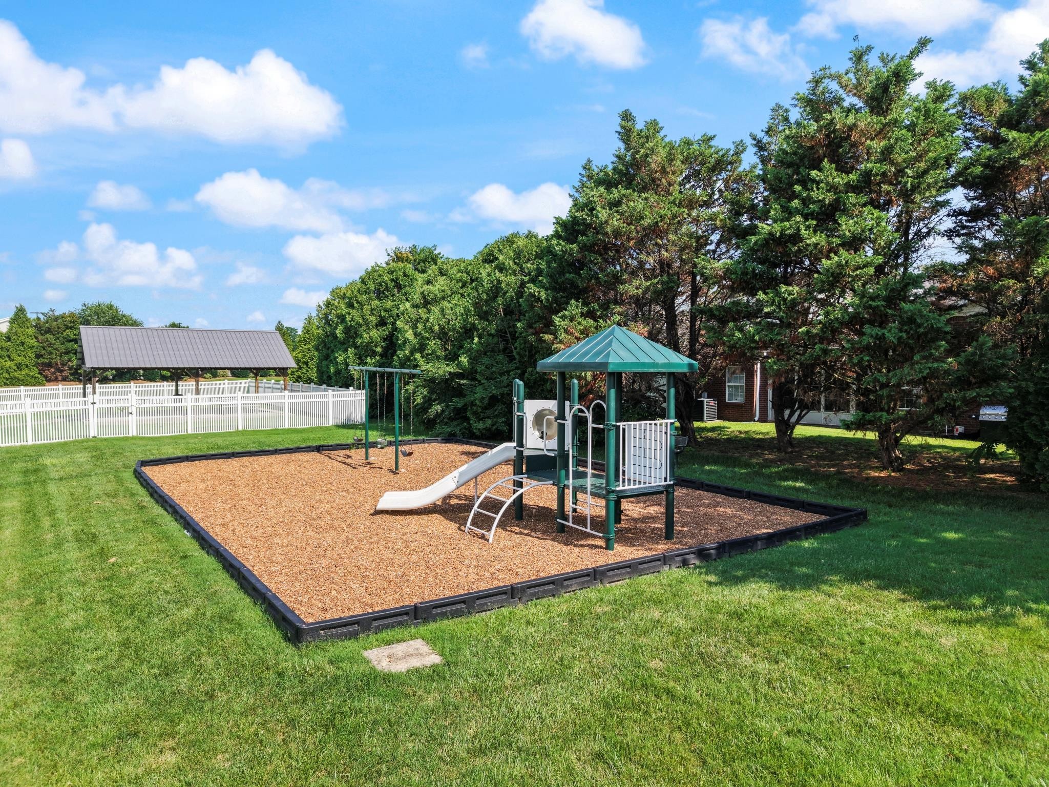 236 Comer Cir Property Photo 37