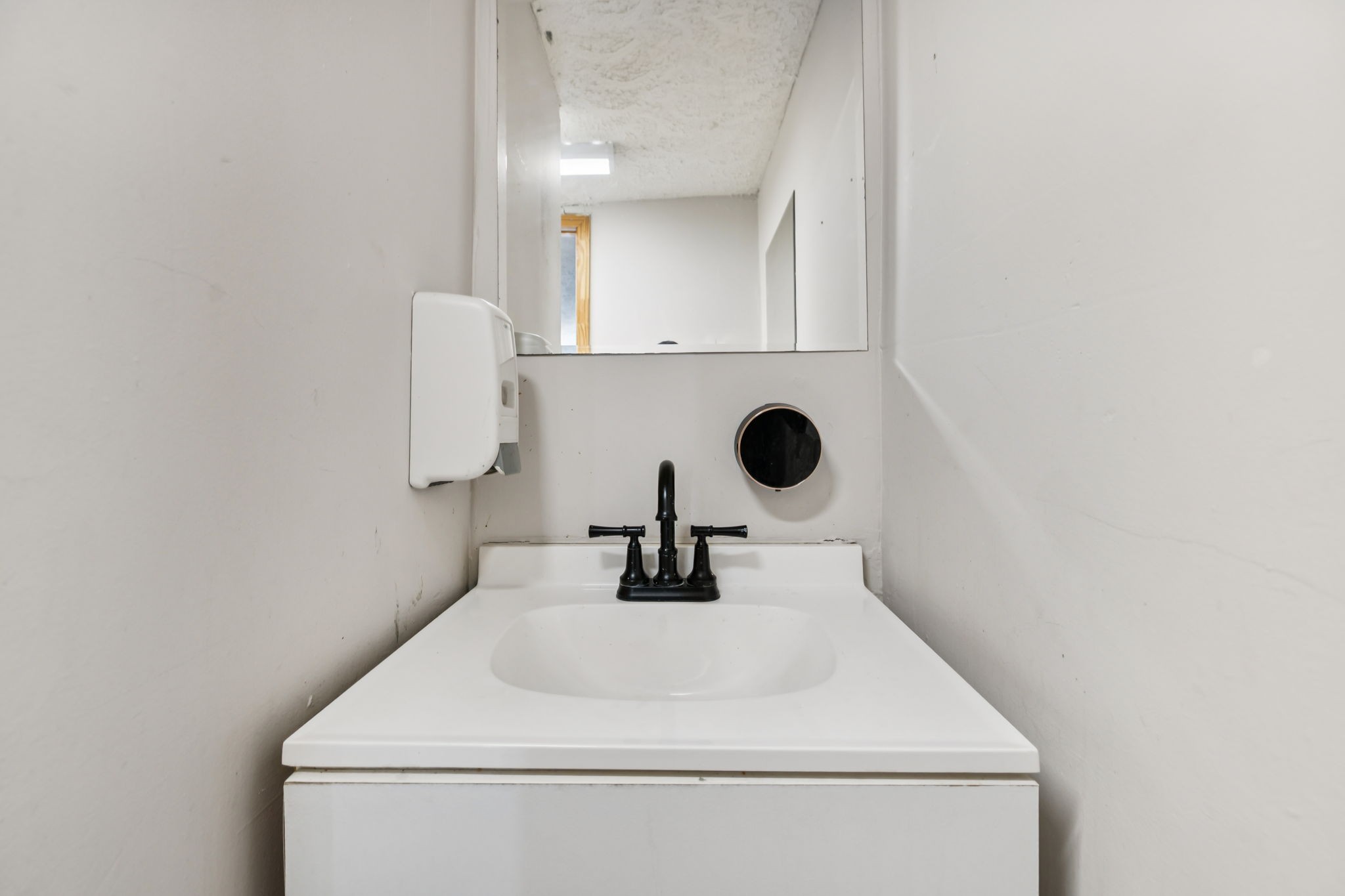 7 N Lowry St Property Photo 18