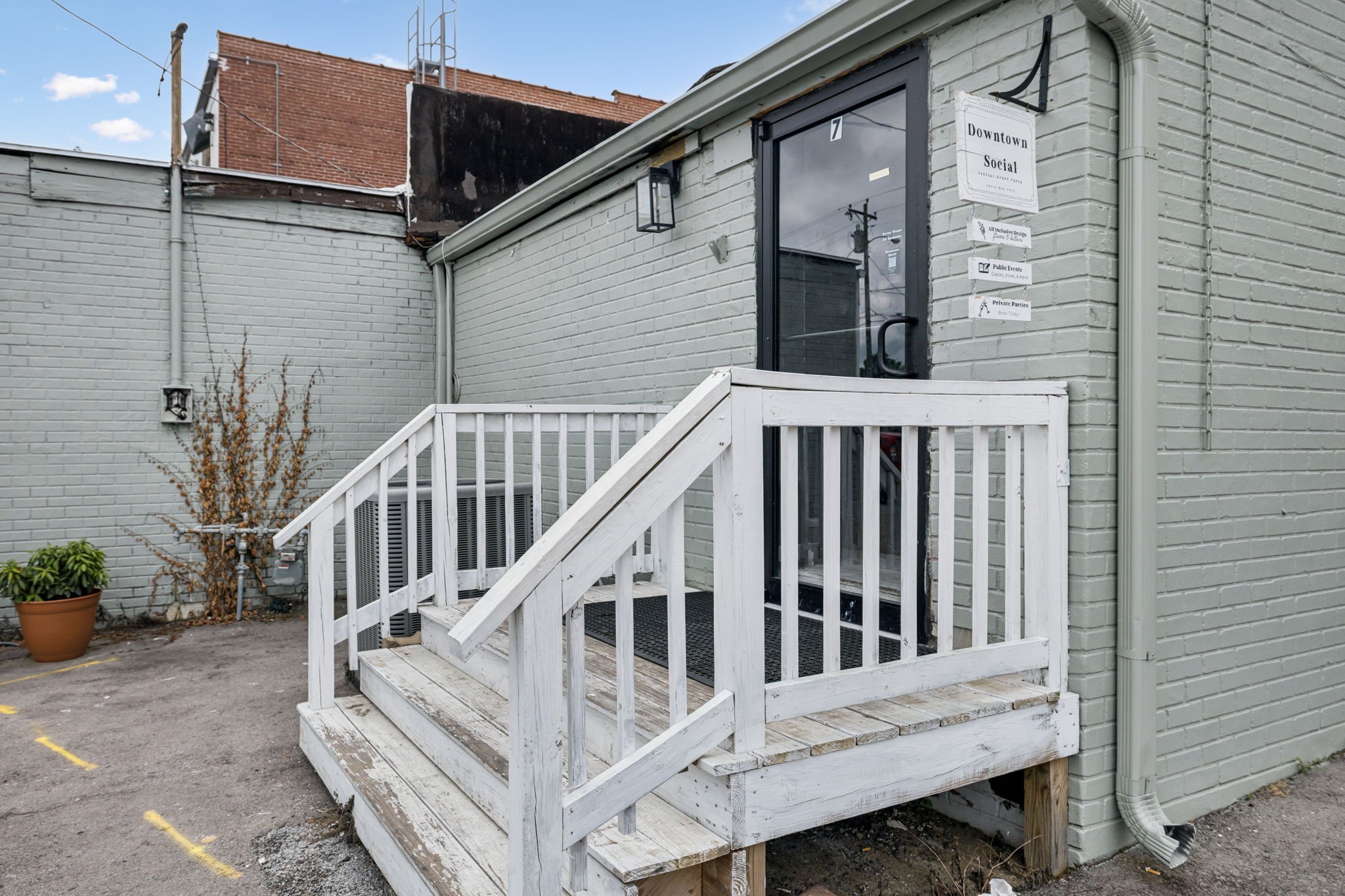 7 N Lowry St Property Photo 20