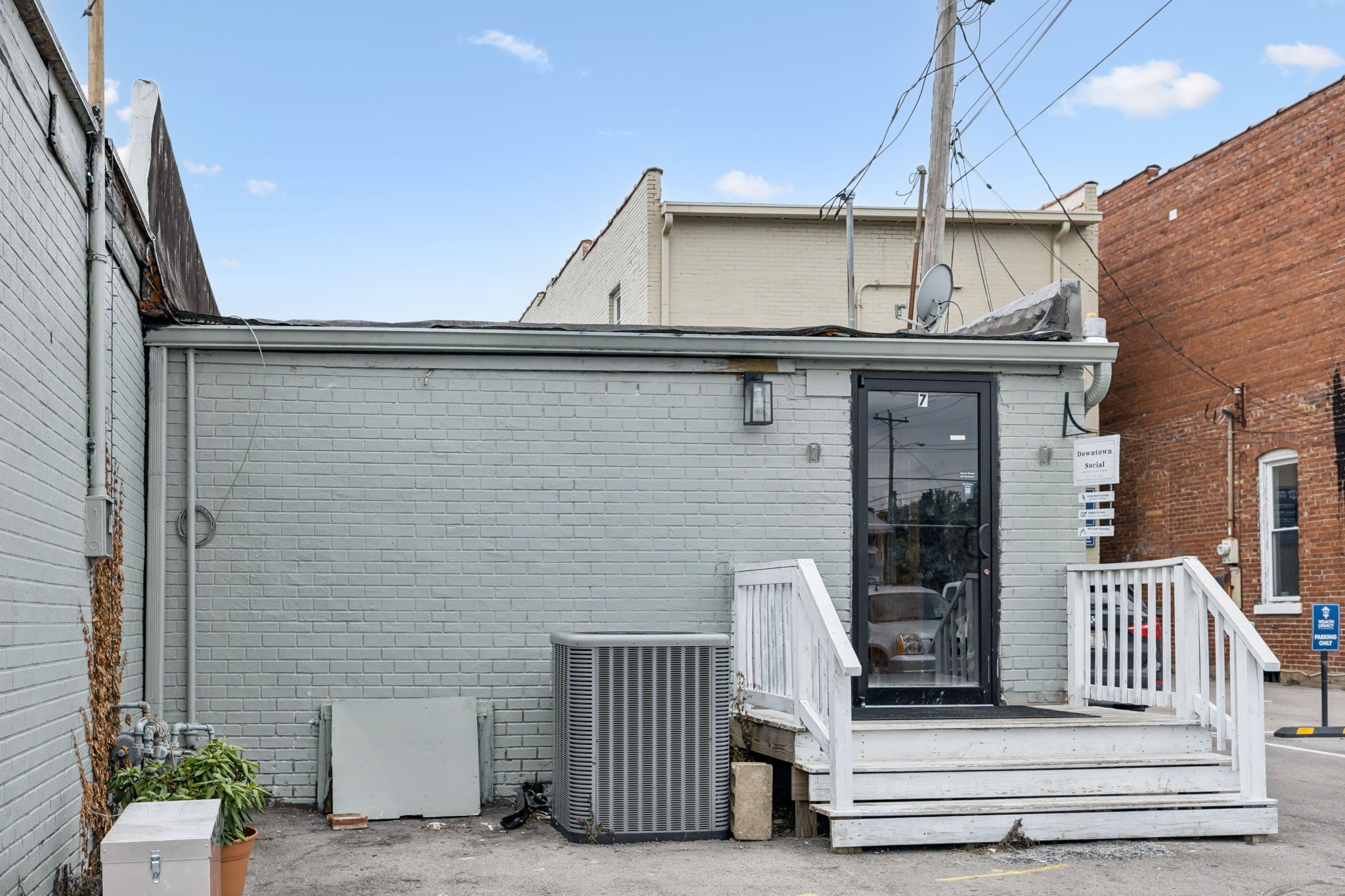 7 N Lowry St Property Photo 22