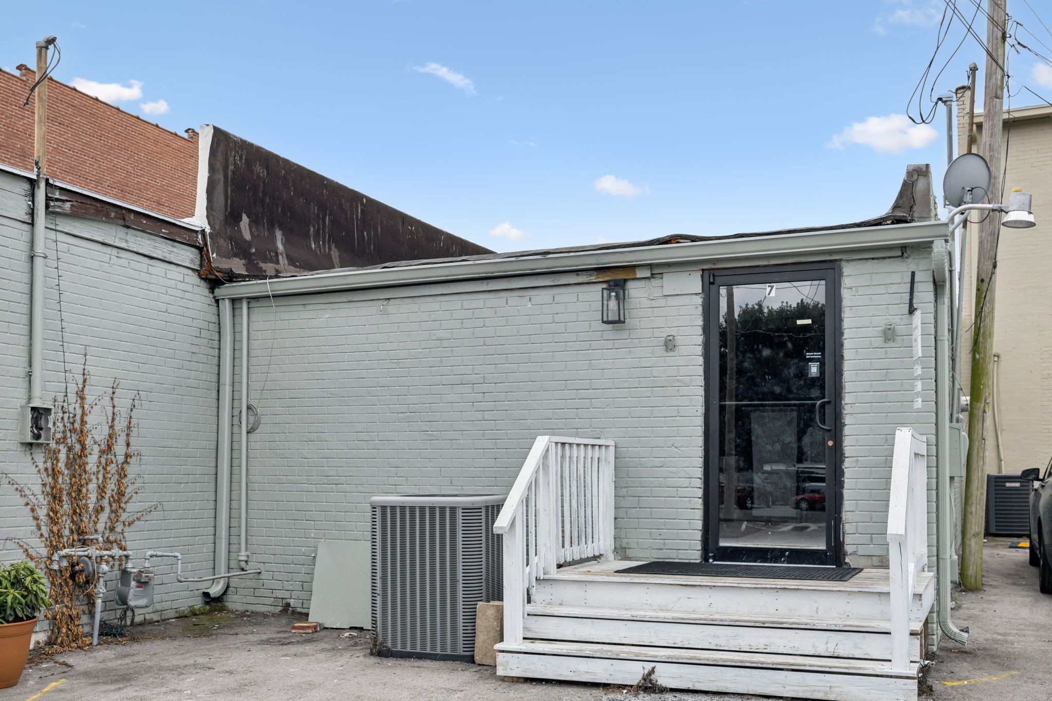 7 N Lowry St Property Photo 23