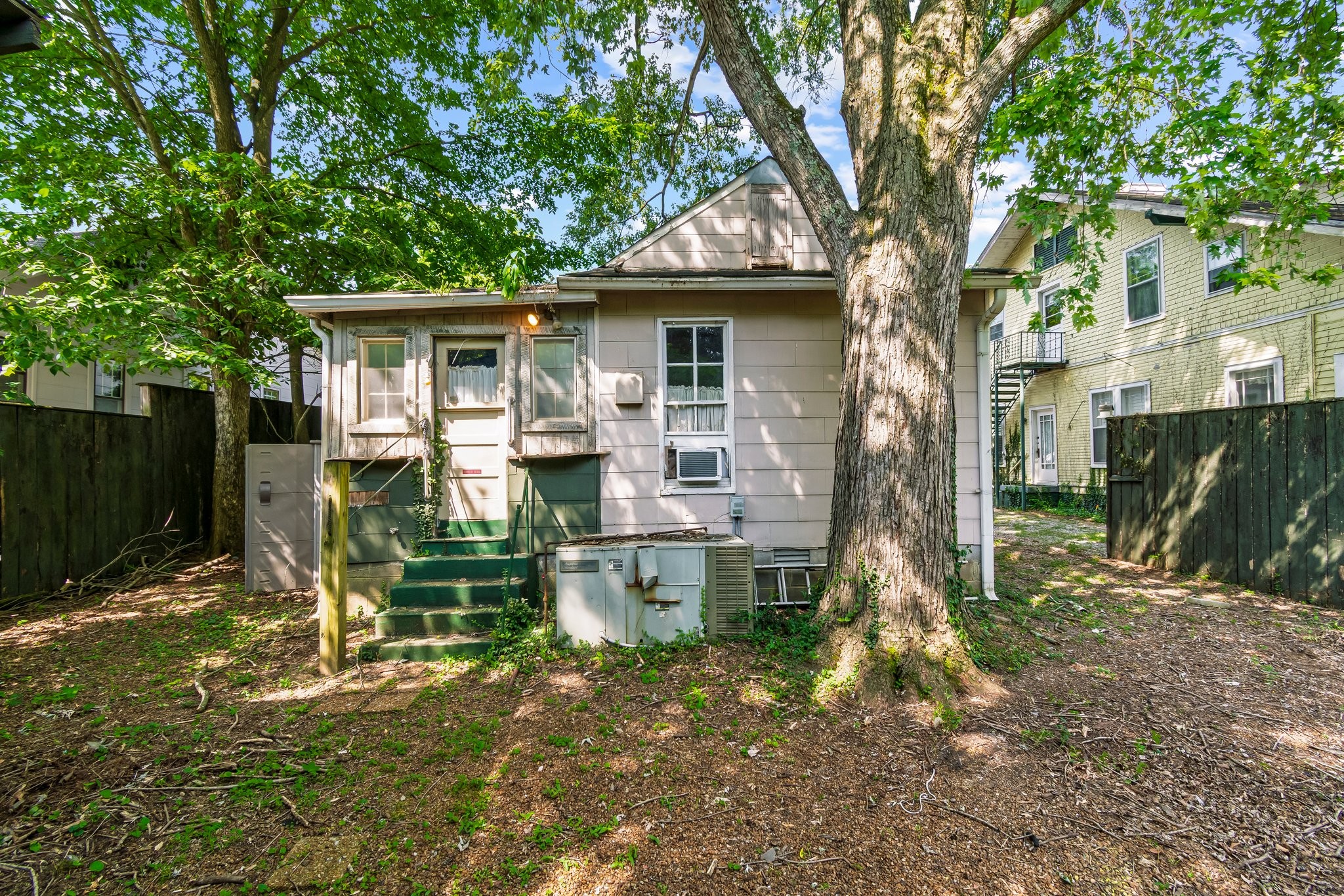 210 3rd Ave, N Property Photo 3