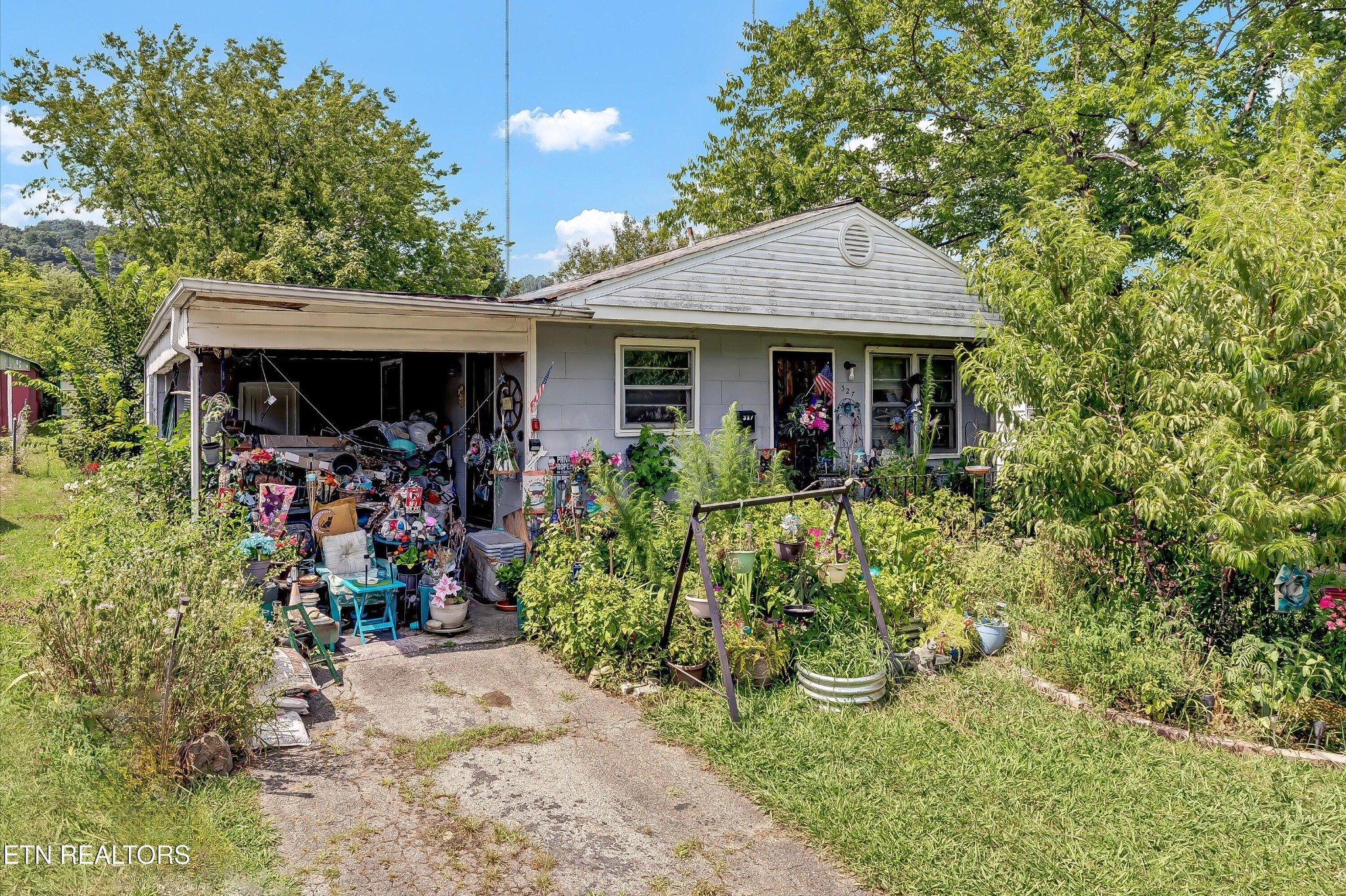 327 Atlantic Ave Property Photo 1