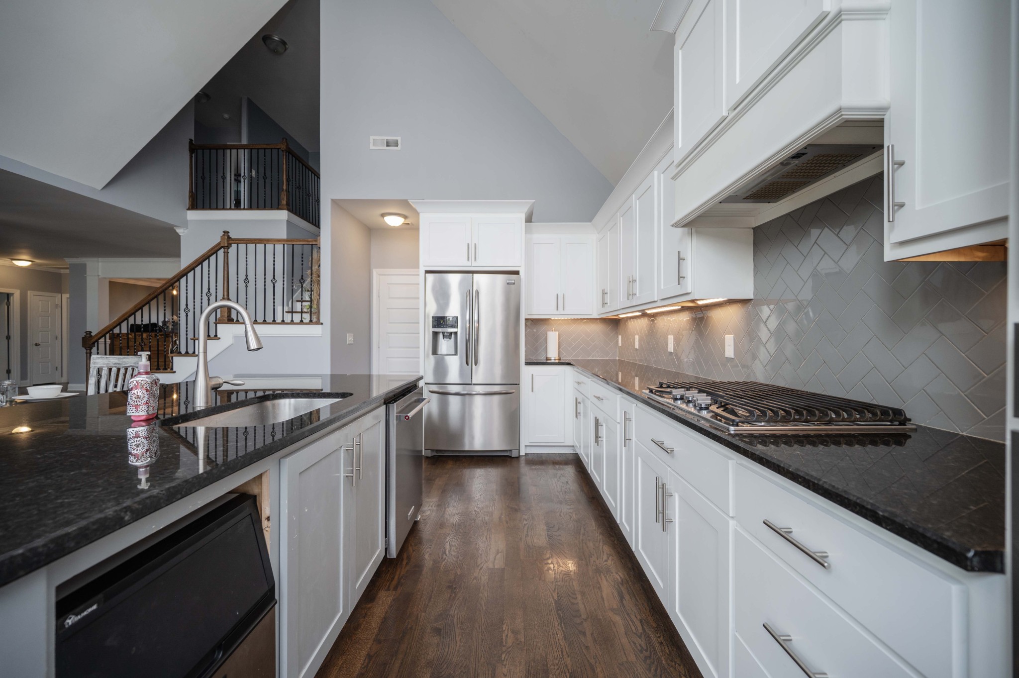 2331 Lionheart Dr Property Photo 9