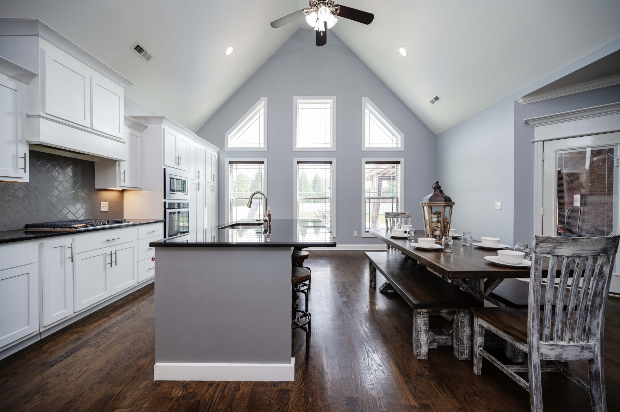 2331 Lionheart Dr Property Photo 10