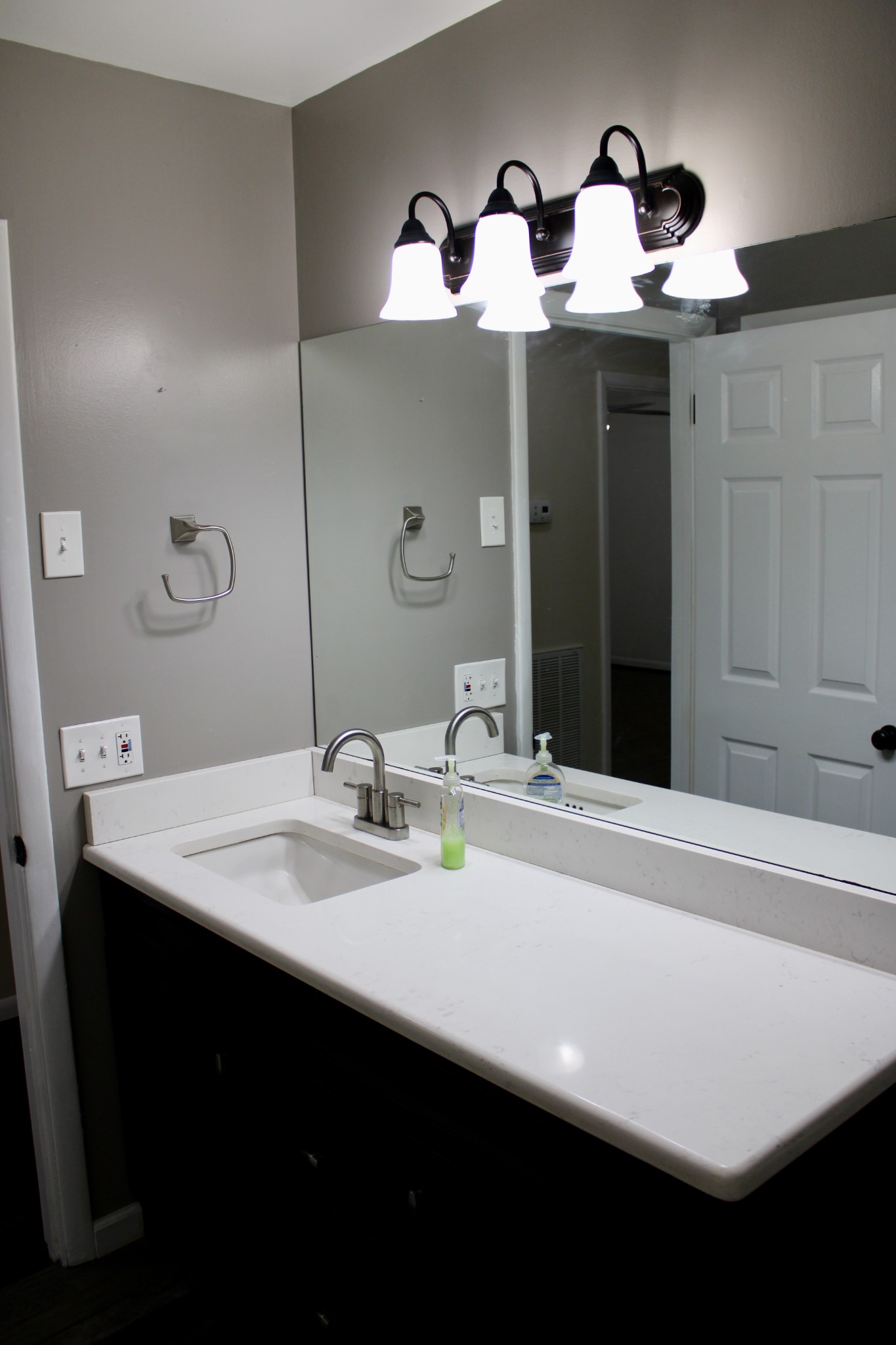400 Sanders Ferry Rd Property Photo 14