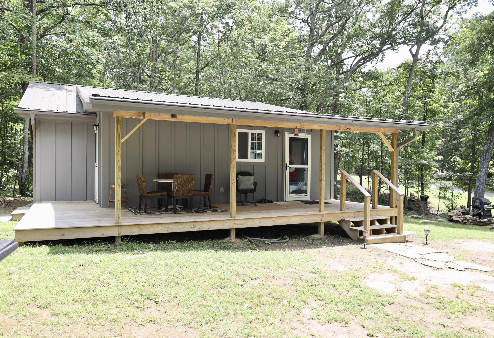 216 Roe Drive Property Photo 1