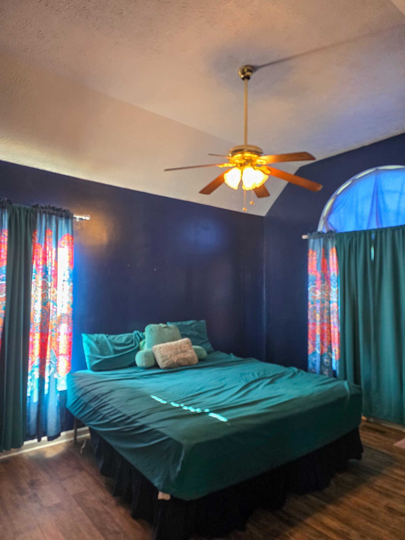 116 Chad St, E Property Photo 4