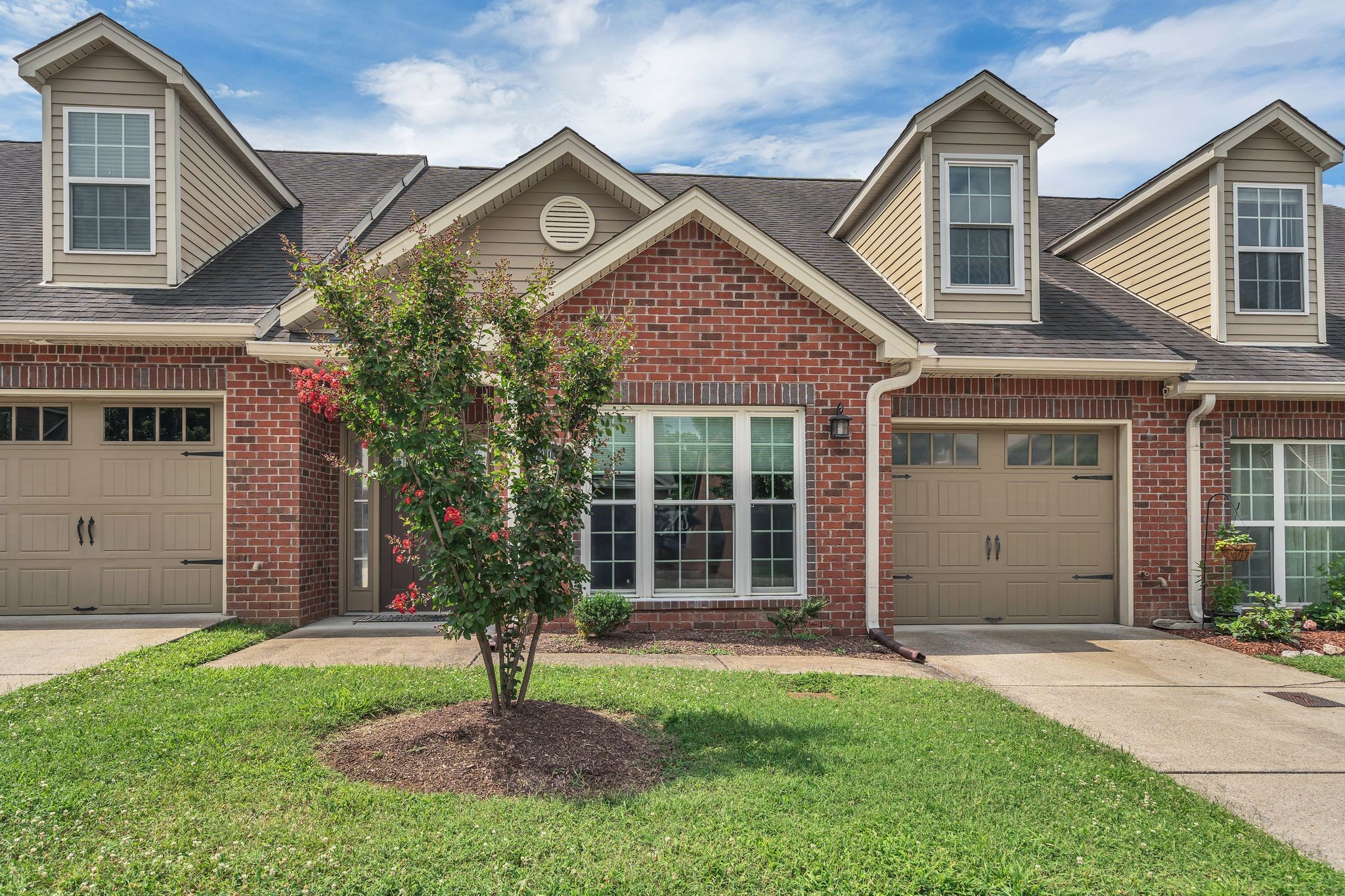 3003 Whitland Crossing Dr Property Photo 1