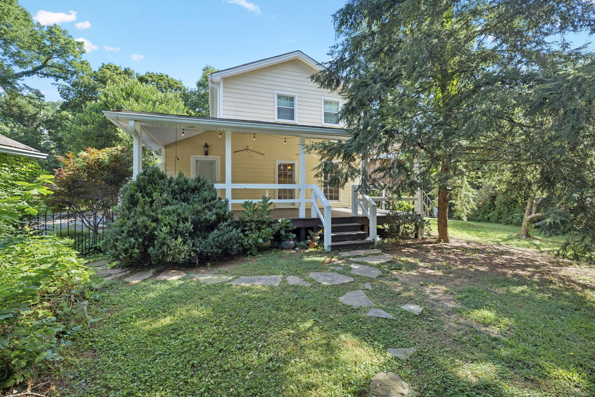 111 Oriel Ave