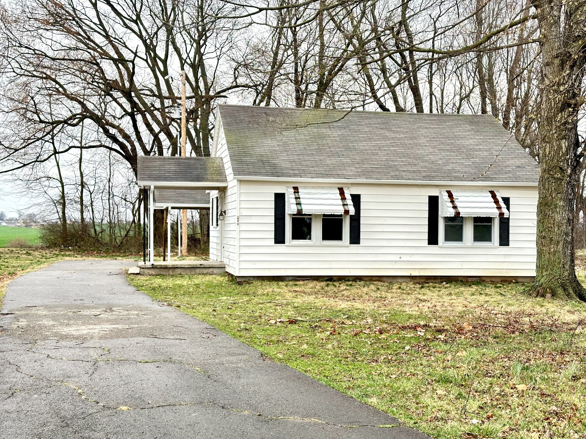 811 Pembroke Oak Grove Rd Property Photo 1
