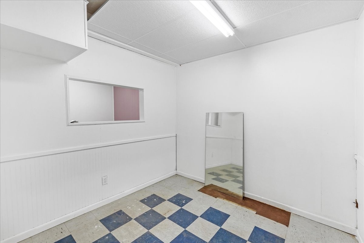 1055 Dinah Shore Blvd Property Photo 10