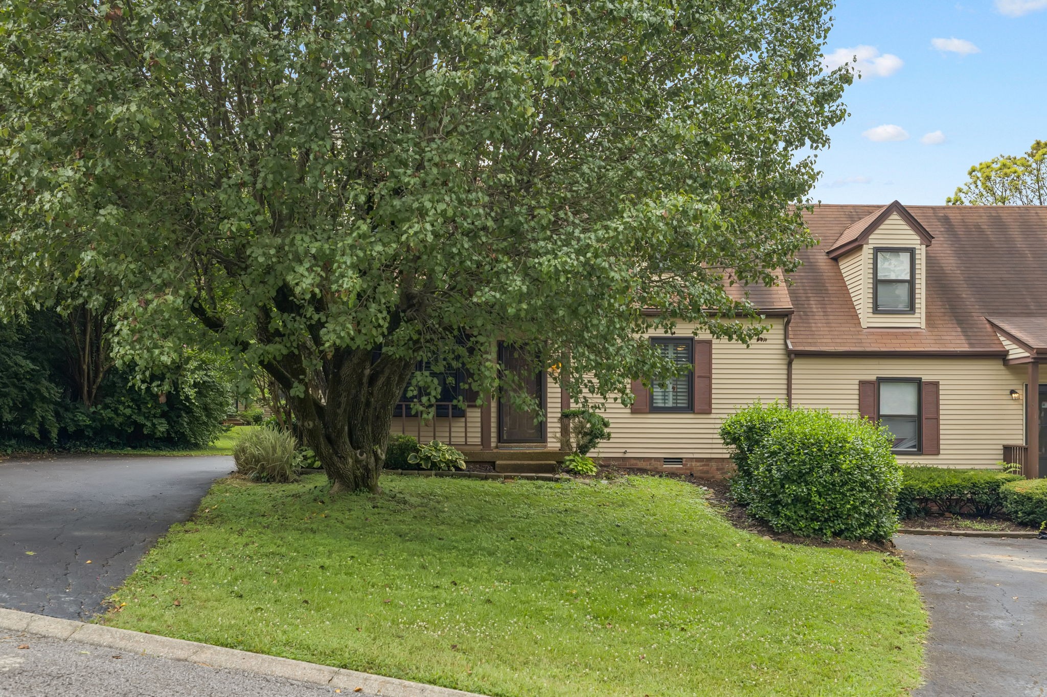 3215 E Lake Dr Property Photo 28