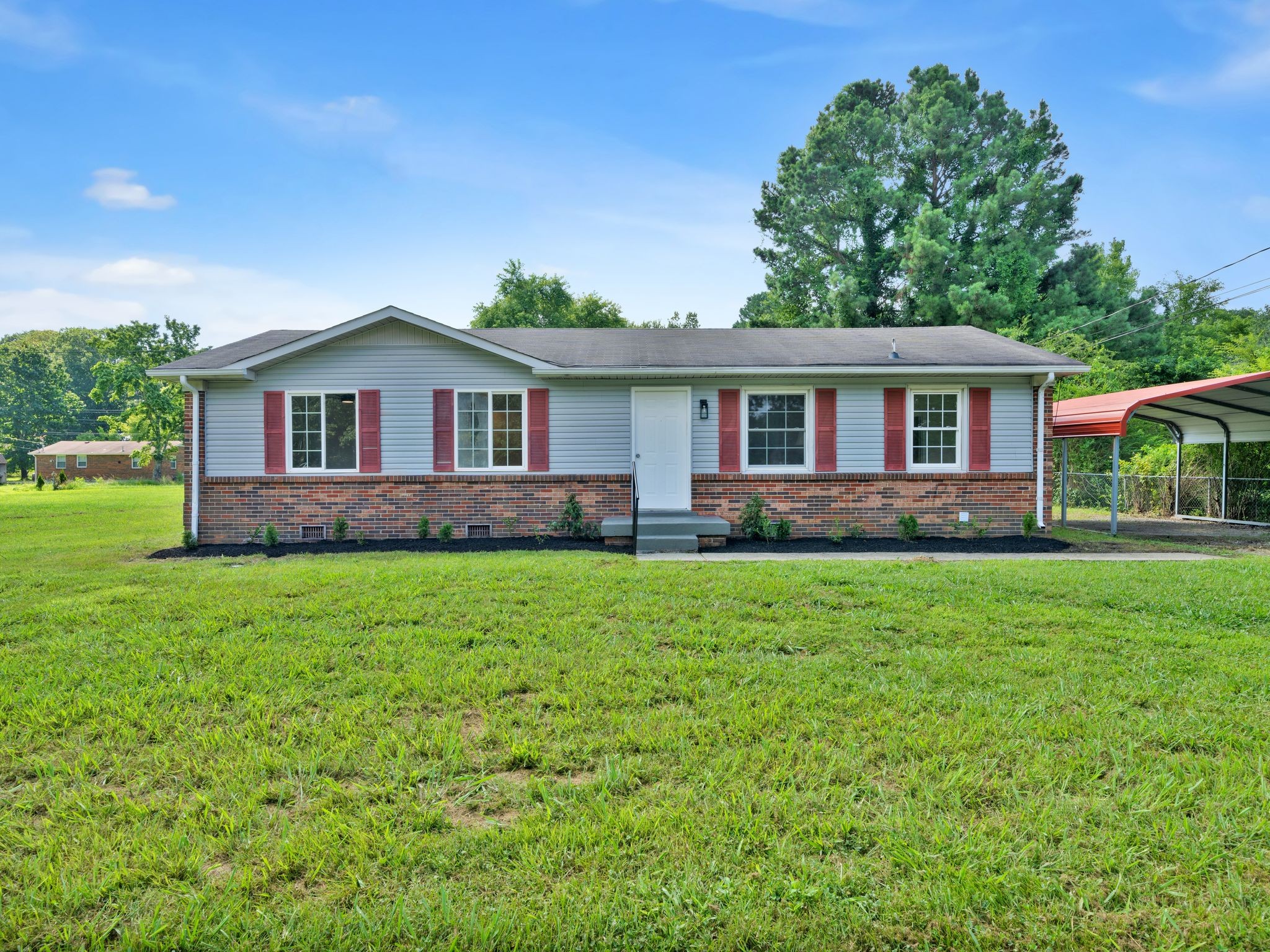 112 Haley Rd Property Photo 1