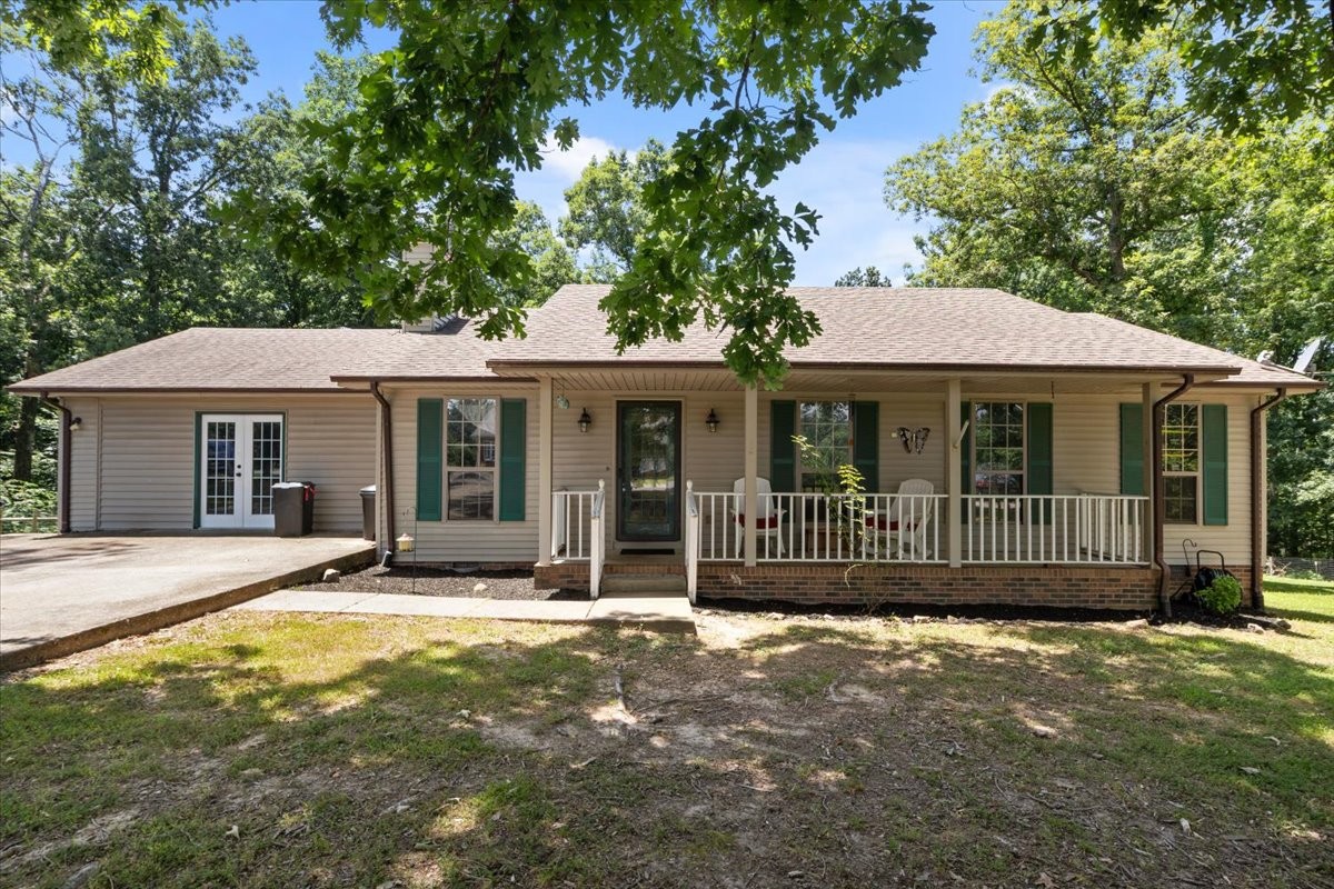 169 Oak Crest Dr Property Photo 1