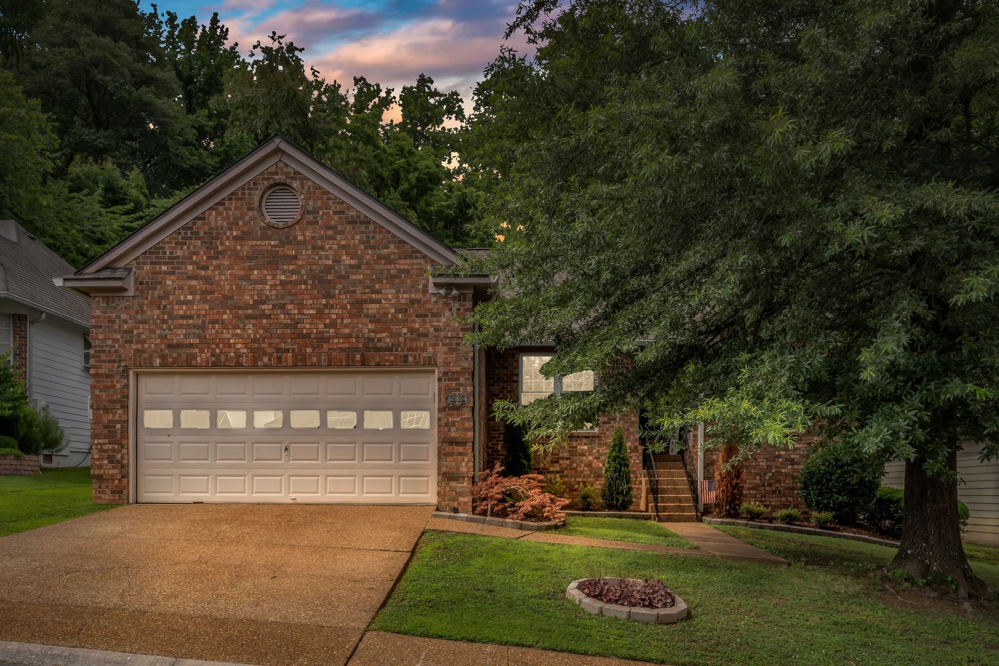 3420 Parkwood Ct Property Photo 2