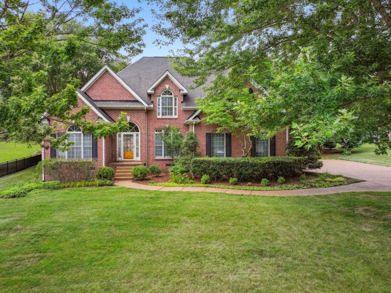 7125 Locksley Ln Property Photo 1