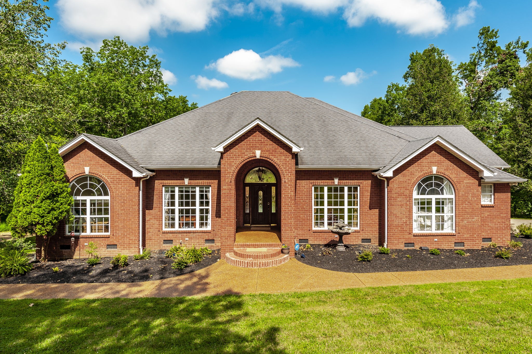 1800 Liberty Ln Property Photo 1