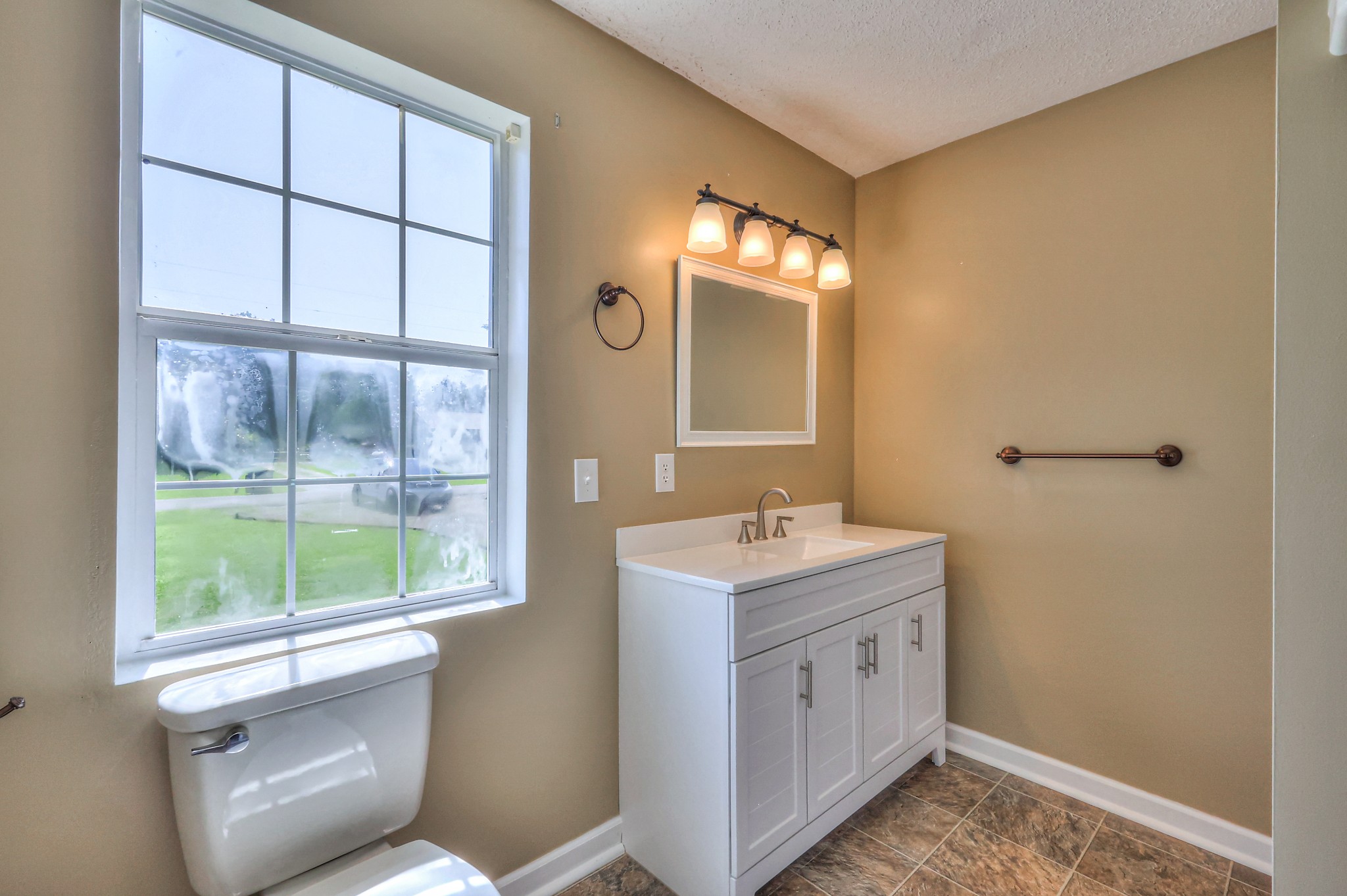 218 Peachtree St Property Photo 13