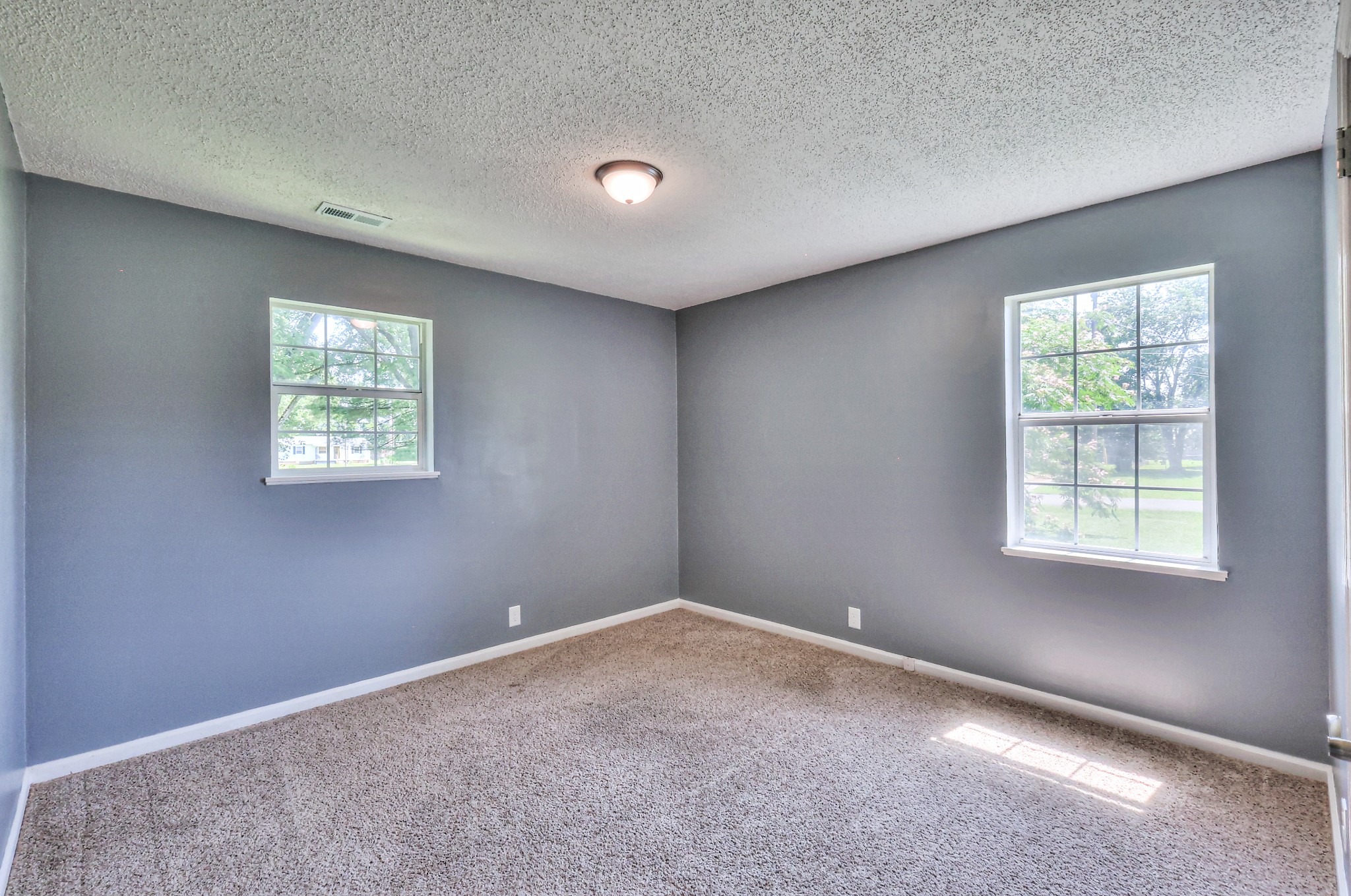 218 Peachtree St Property Photo 17