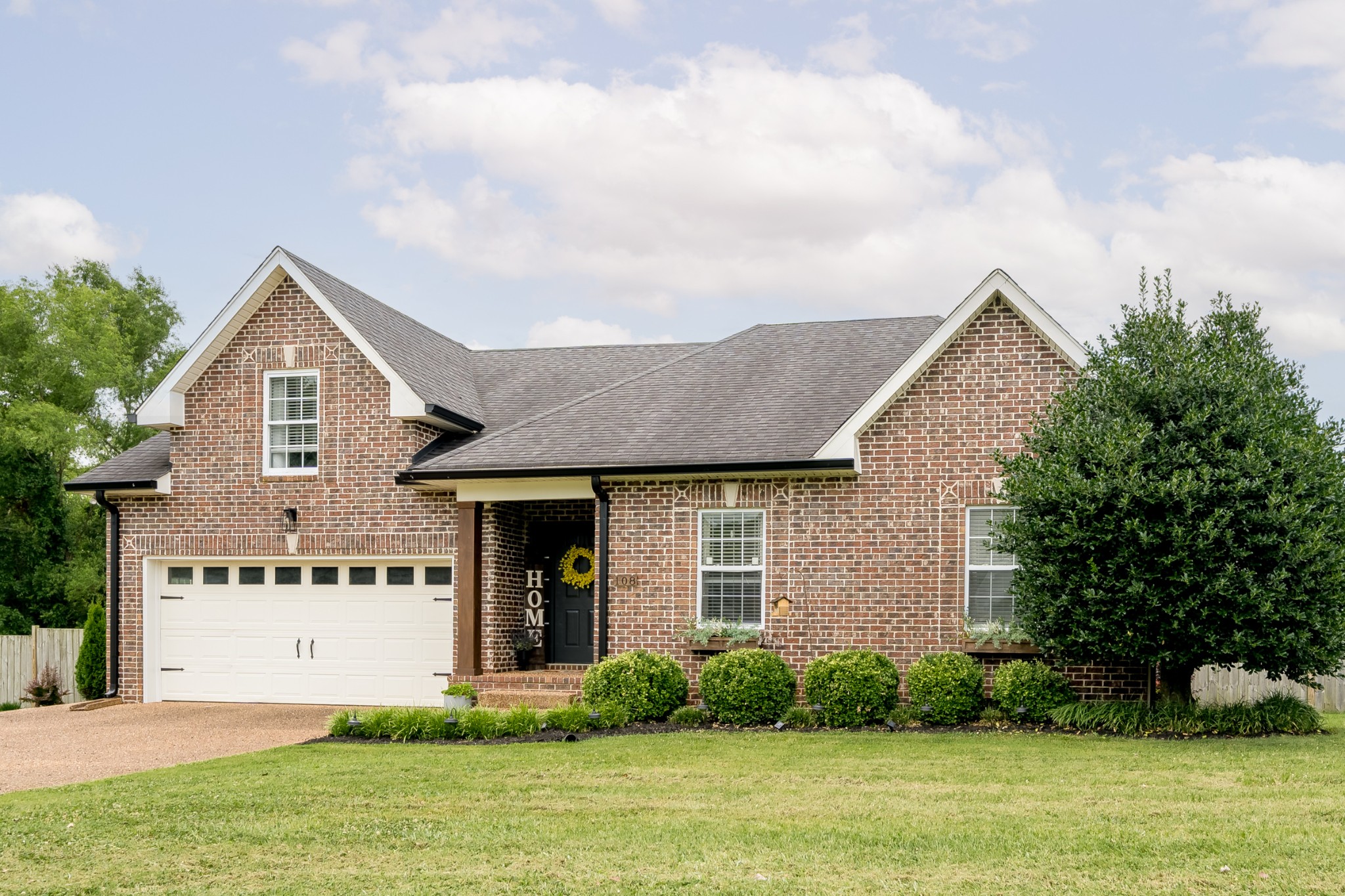 108 Larry Joe Pl Property Photo 1