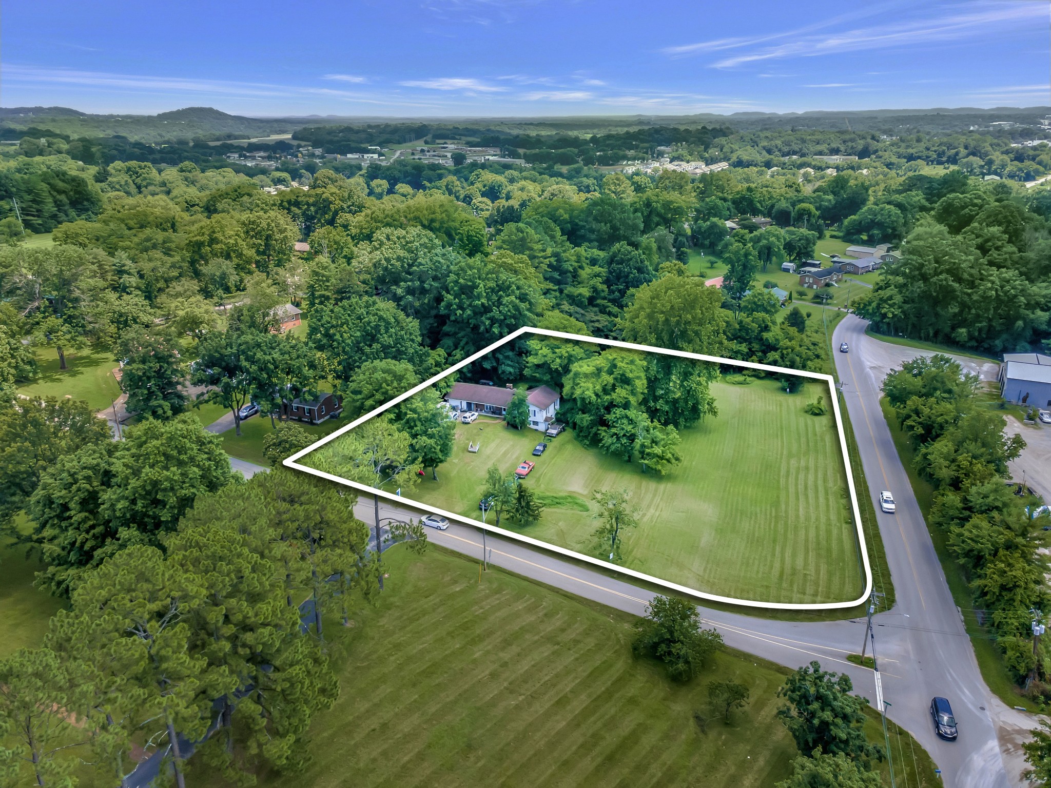 303 W Hardin Dr Property Photo 1