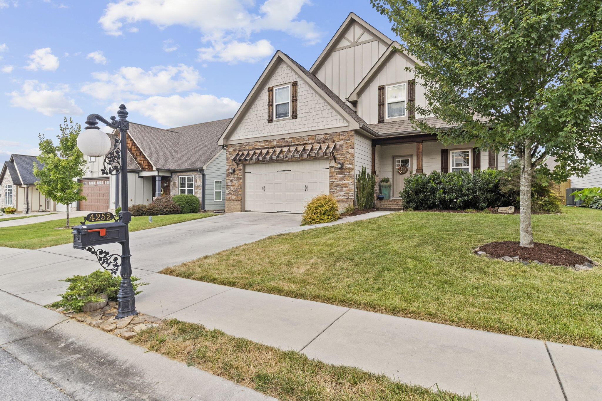 4252 Inlet Loop Property Photo 1