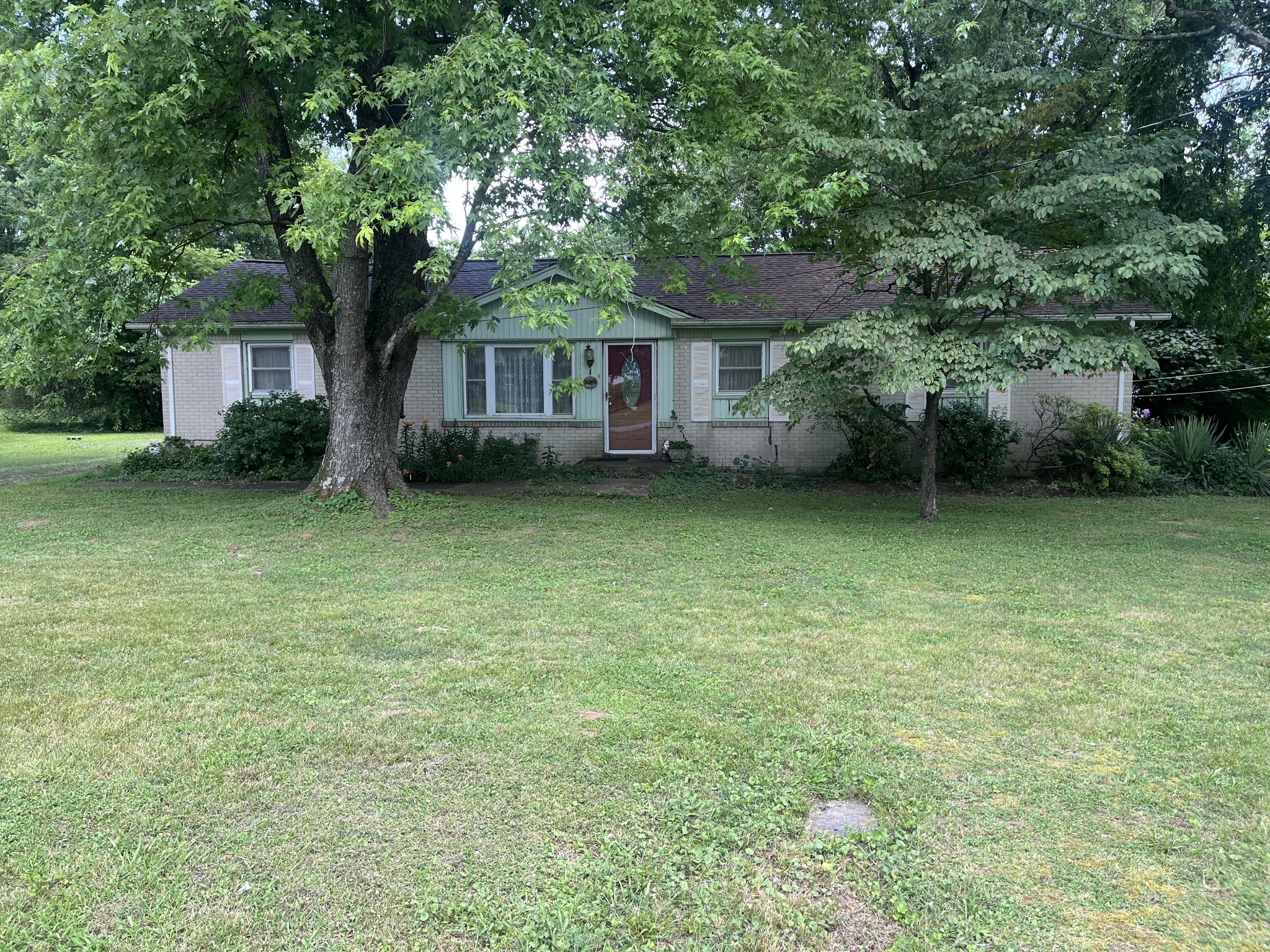 1465 Old Farmington Rd Property Photo 1